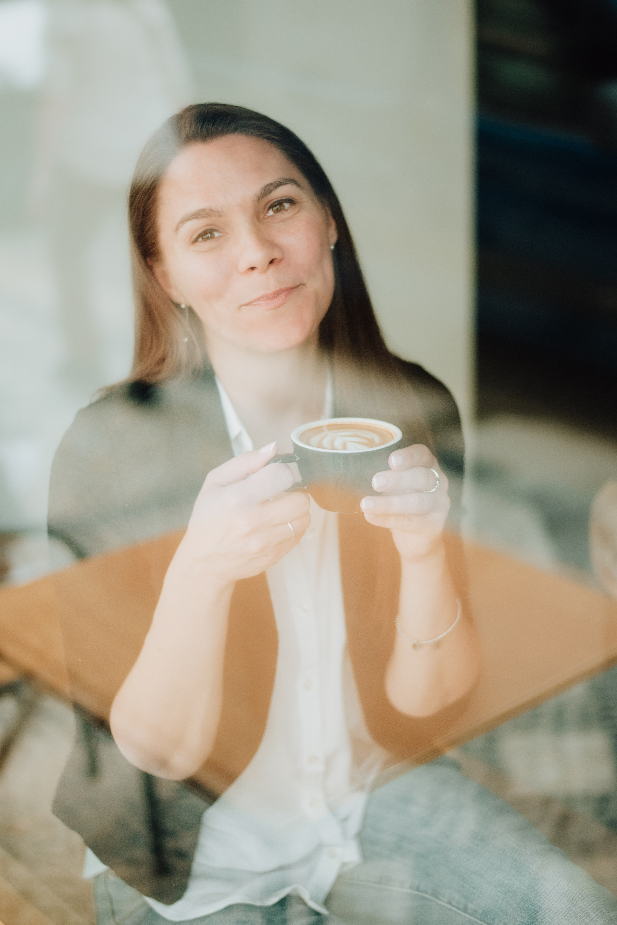 Rhiannon. Lifestyle, wedding and family photographer