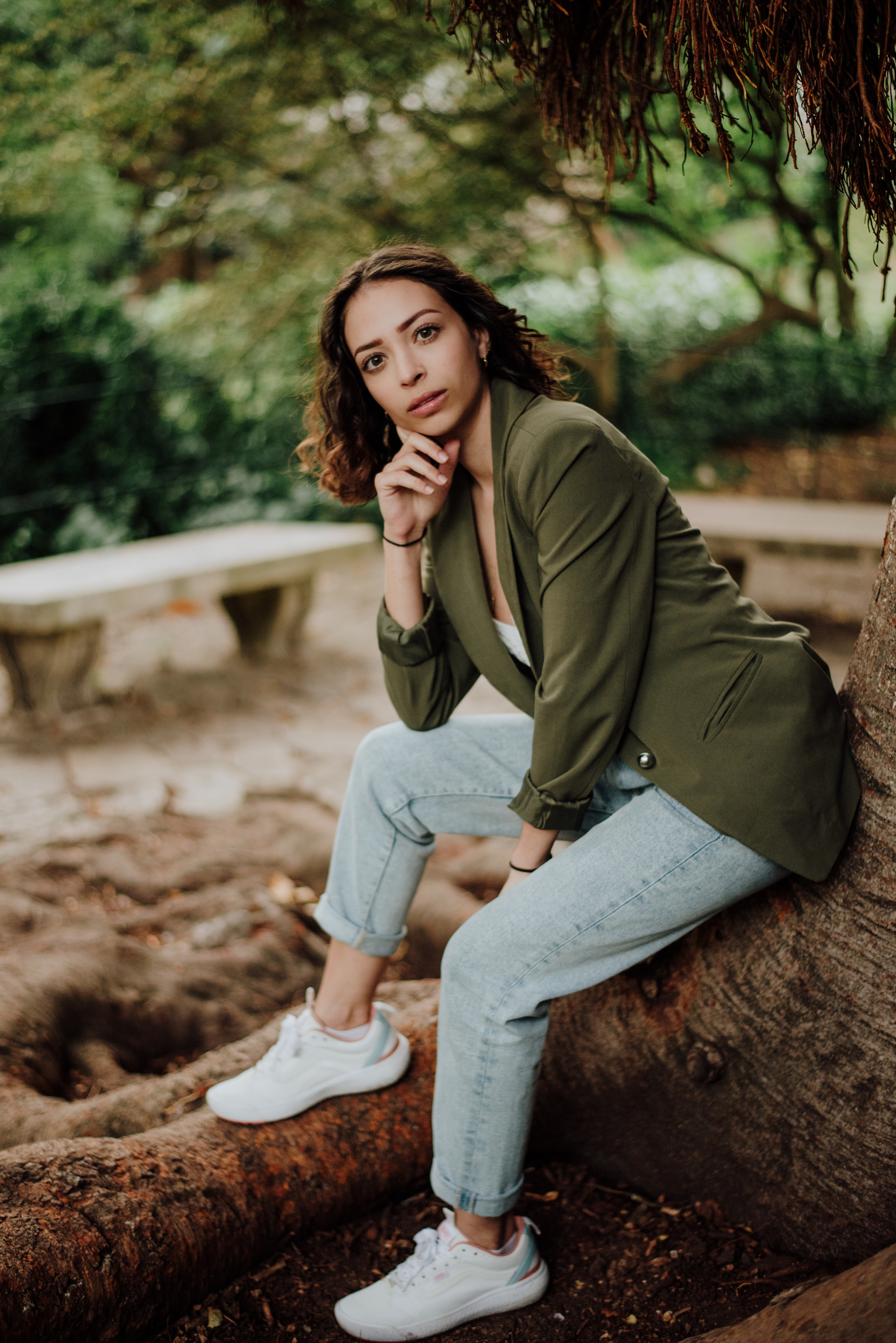 Sara. Lifestyle, wedding and family photographer