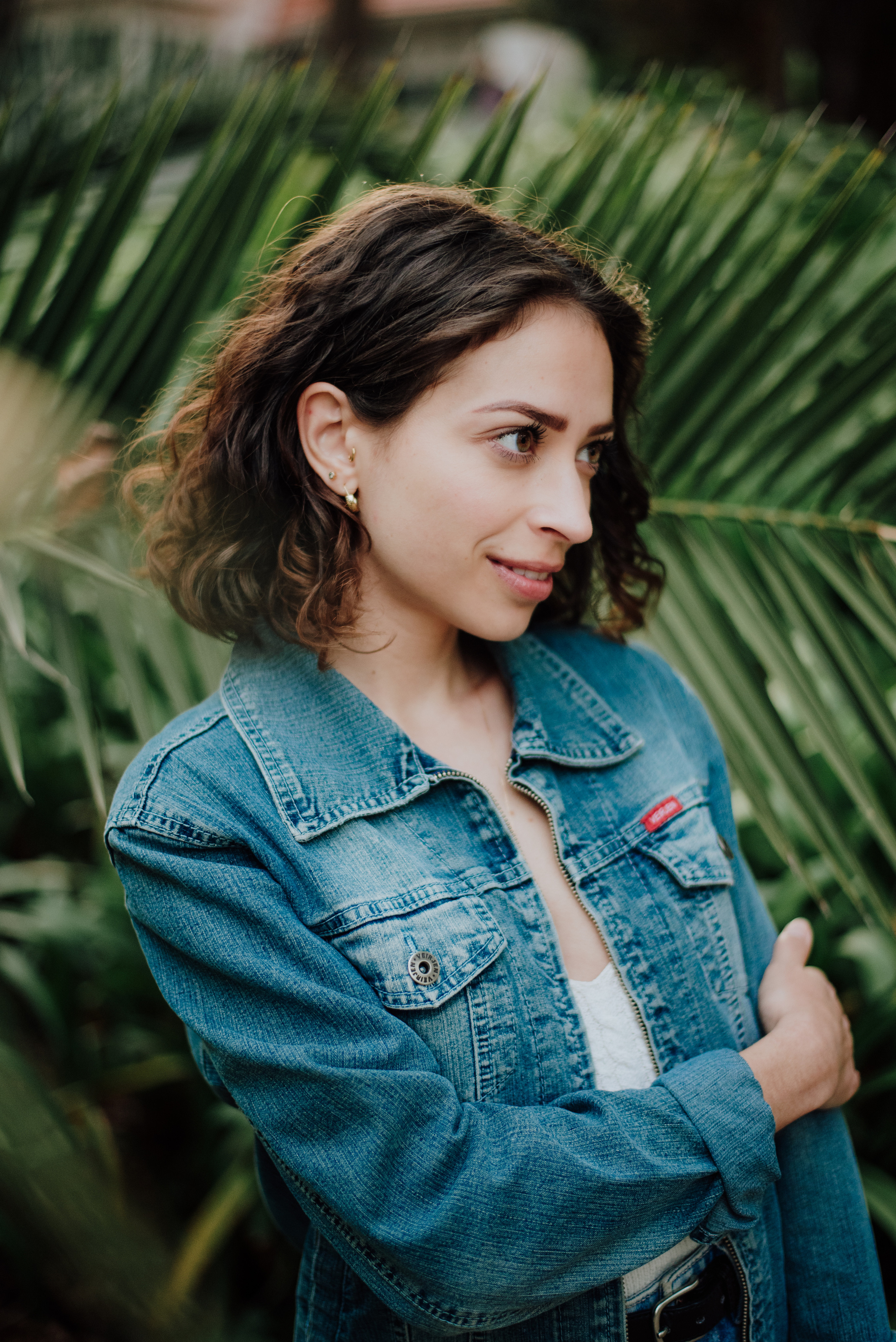 Sara. Lifestyle, wedding and family photographer