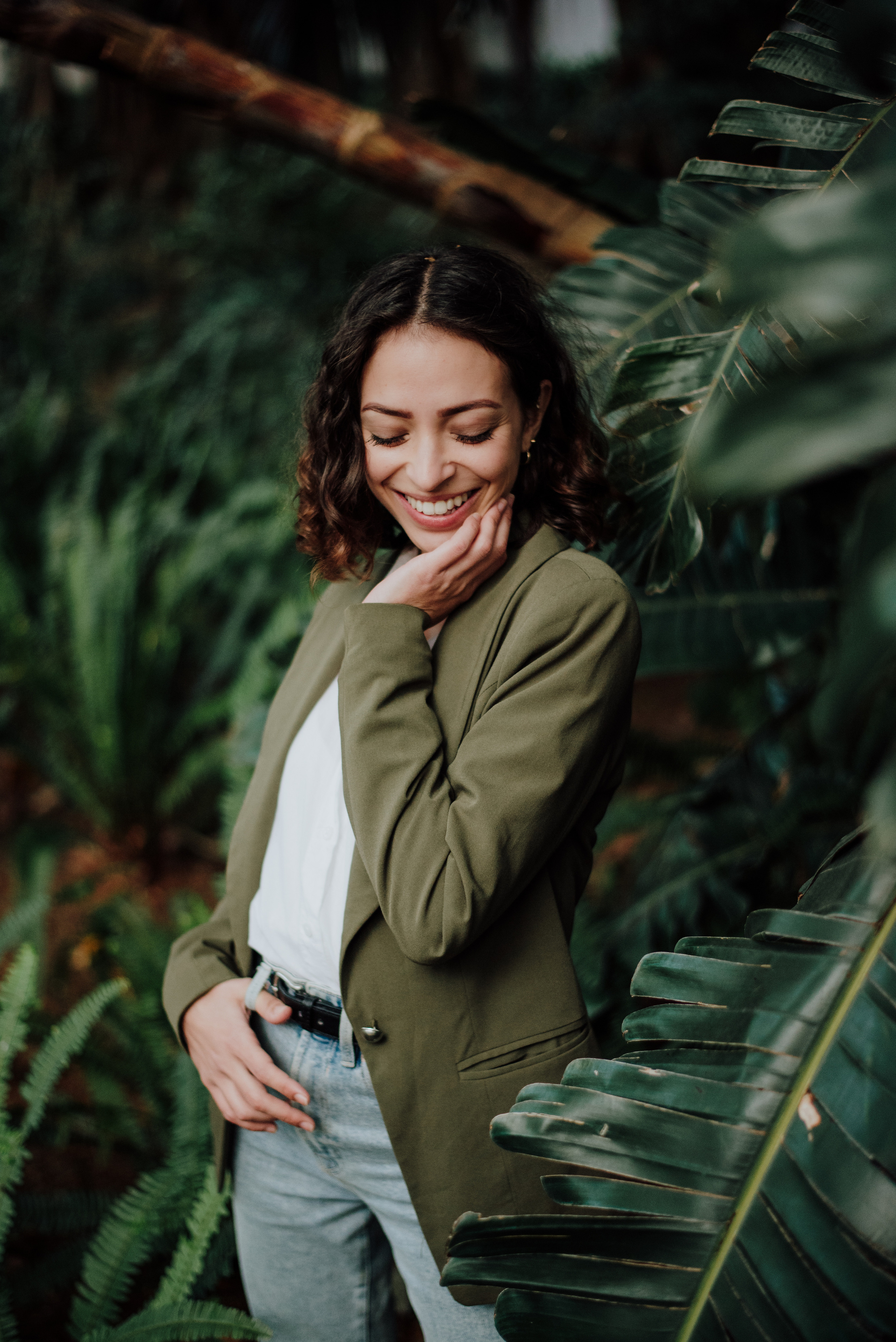 Sara. Lifestyle, wedding and family photographer