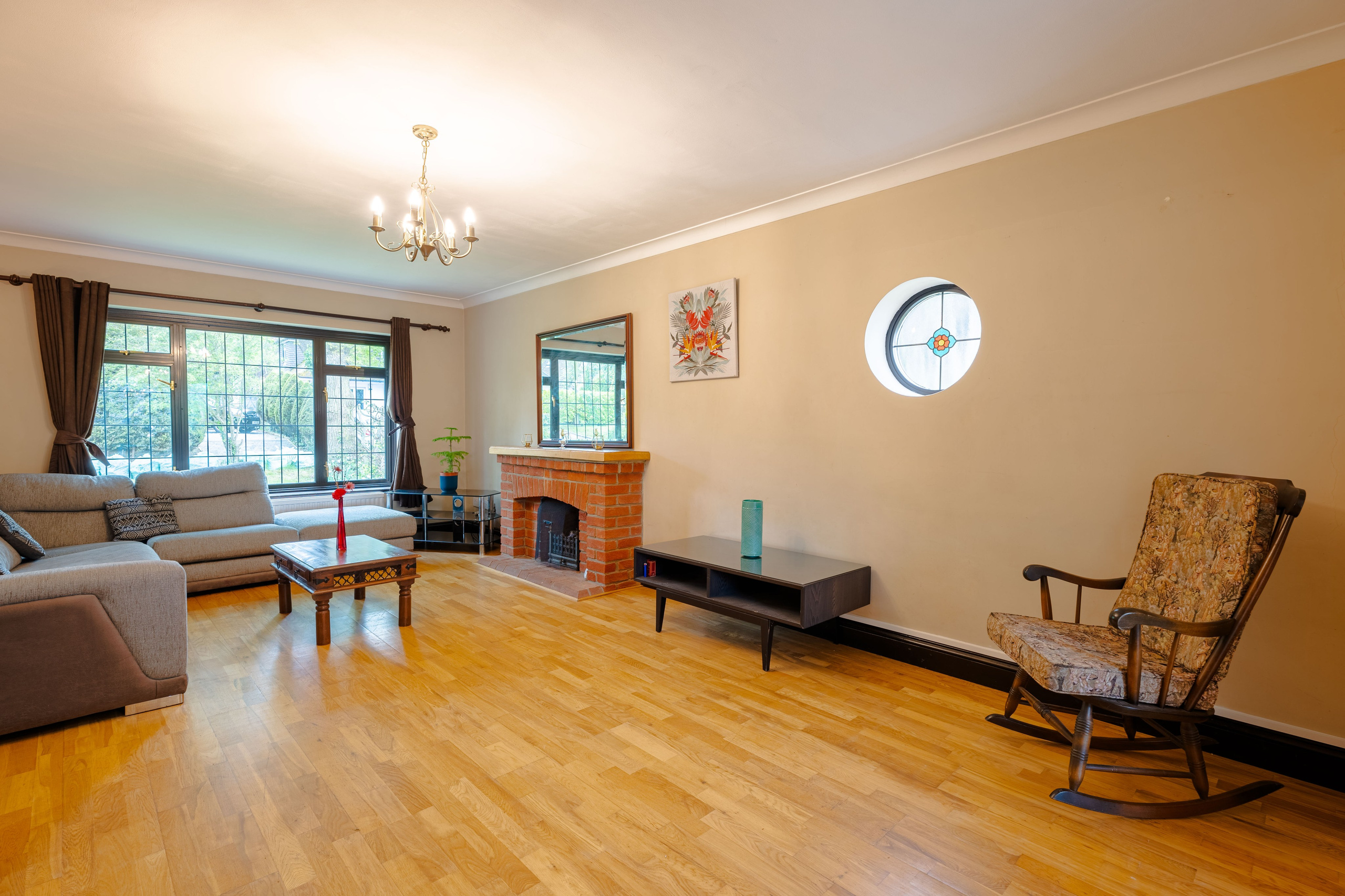 Green Lane. Sola SLY | London Photographer and Videographer