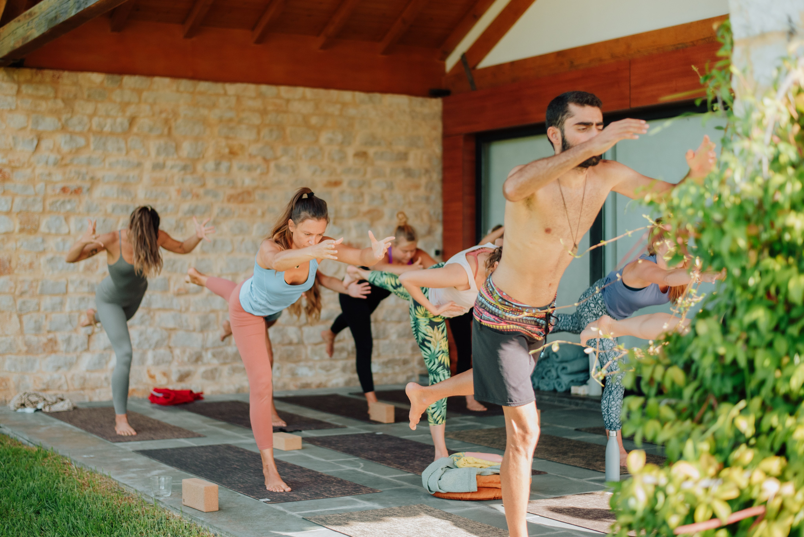 YOGA RETREAT PORTUGAL. Lifestyle, wedding and family photographer
