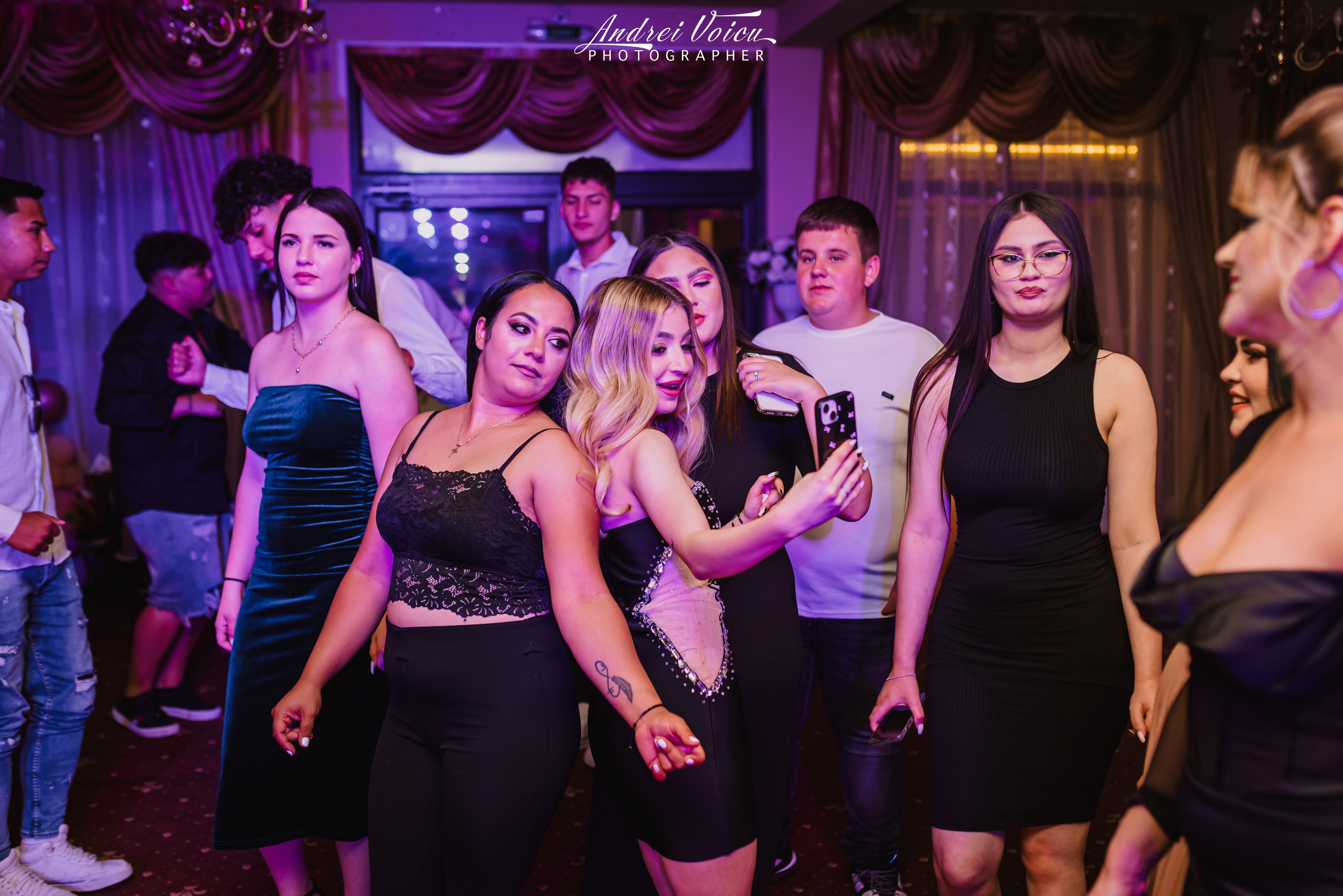 Majorate. Andrei Voicu Fotograf. Povești nescrise, surprinse atent