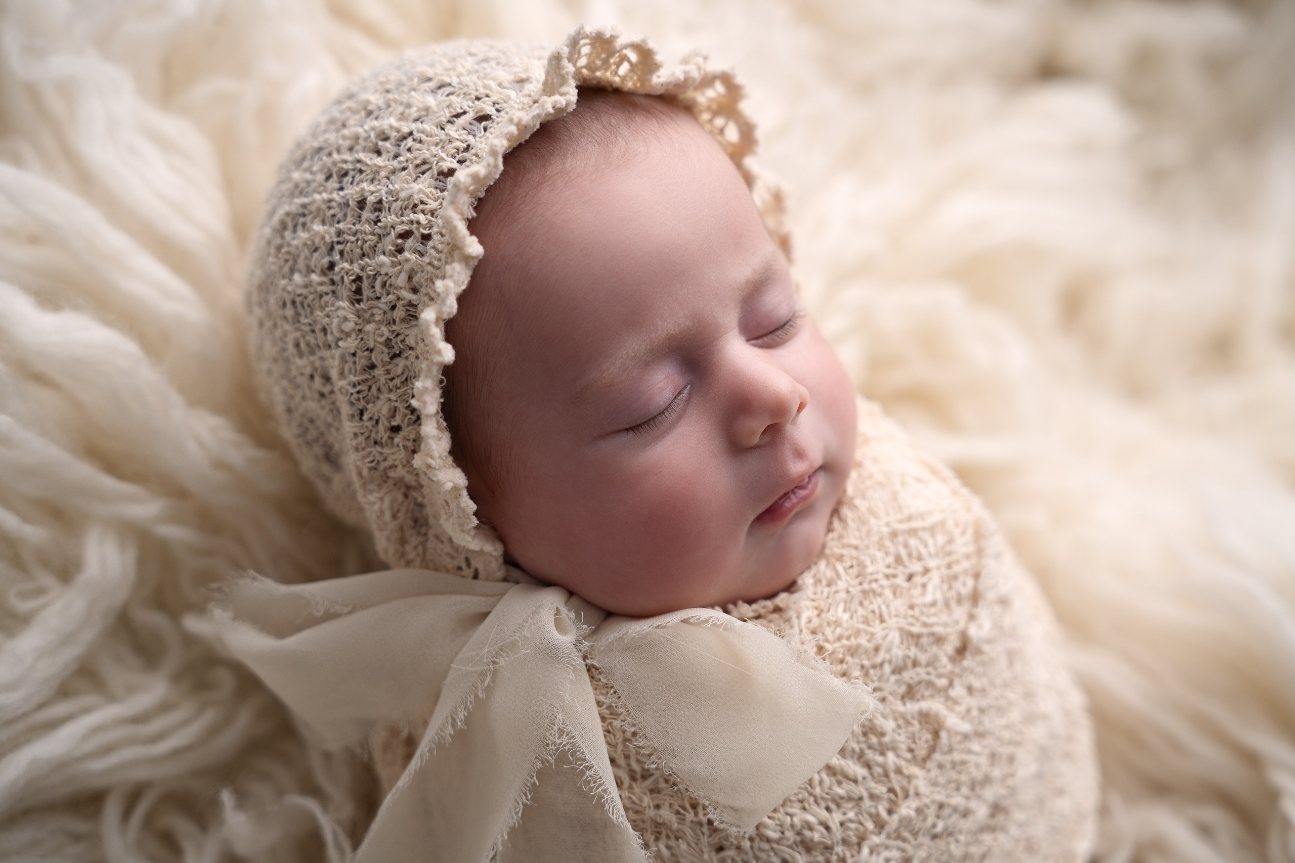 Newborn. Fotograf maternitate, nou-născuți și familie în Cluj-Napoca | Roxana Rusu