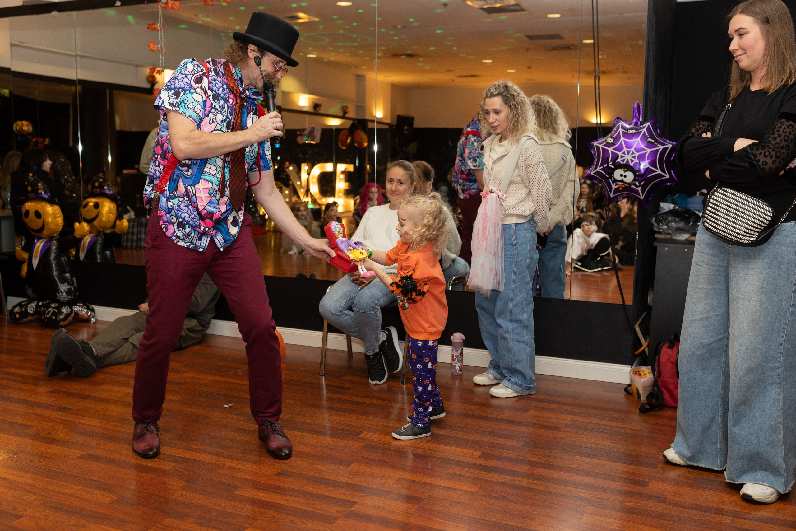 Leo dance studio Helloween 2025. Семейный и детский фотограф в Варшаве Мила Бобровская