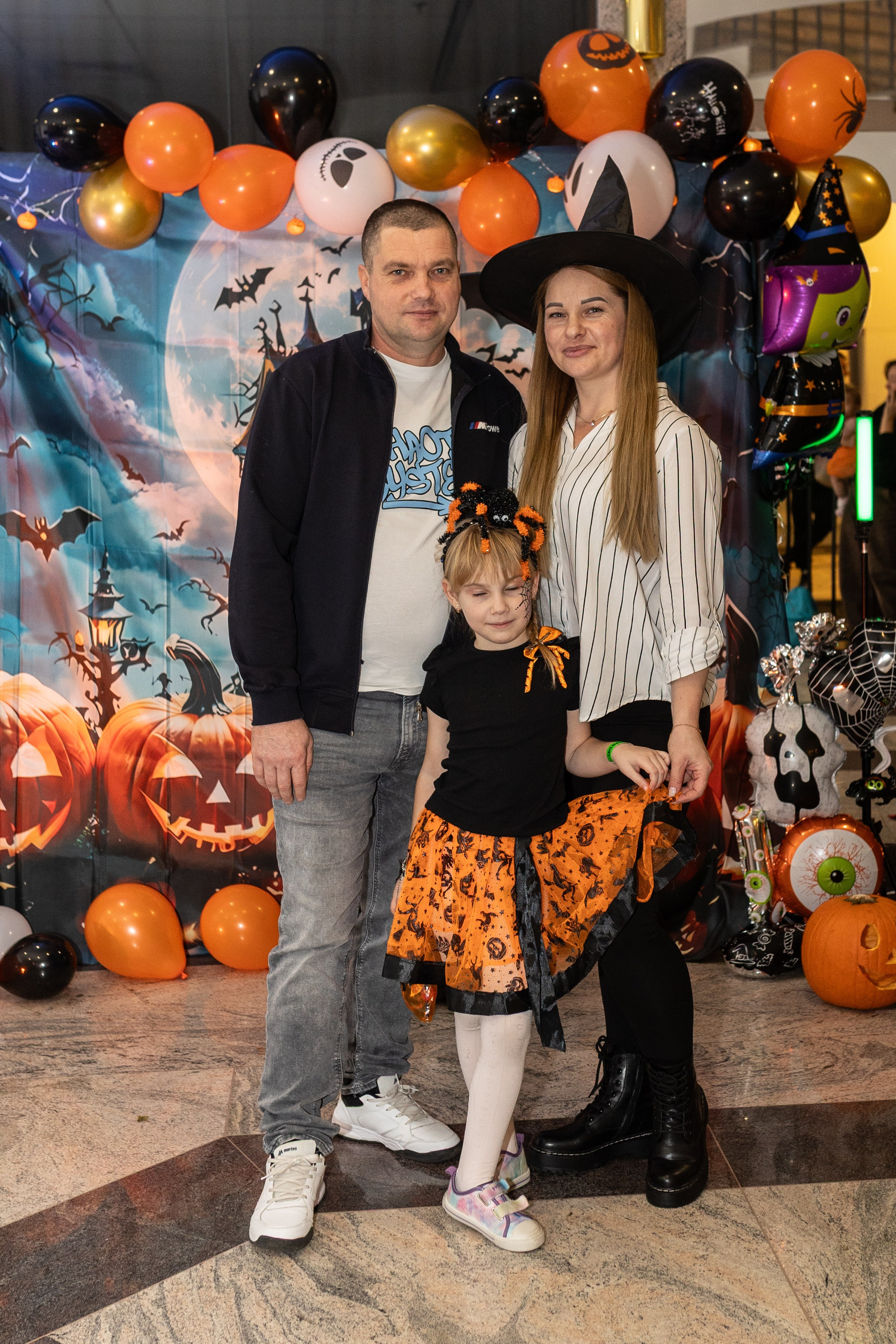 Leo dance studio Helloween 2025. Семейный и детский фотограф в Варшаве Мила Бобровская