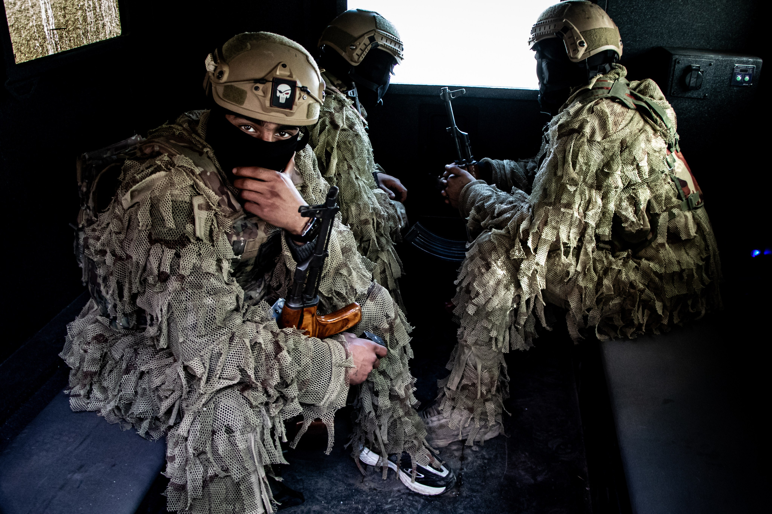 Patrouille avec les forces spéciales des Forces Démocratiques Syriennes (FDS) à Raqqa.