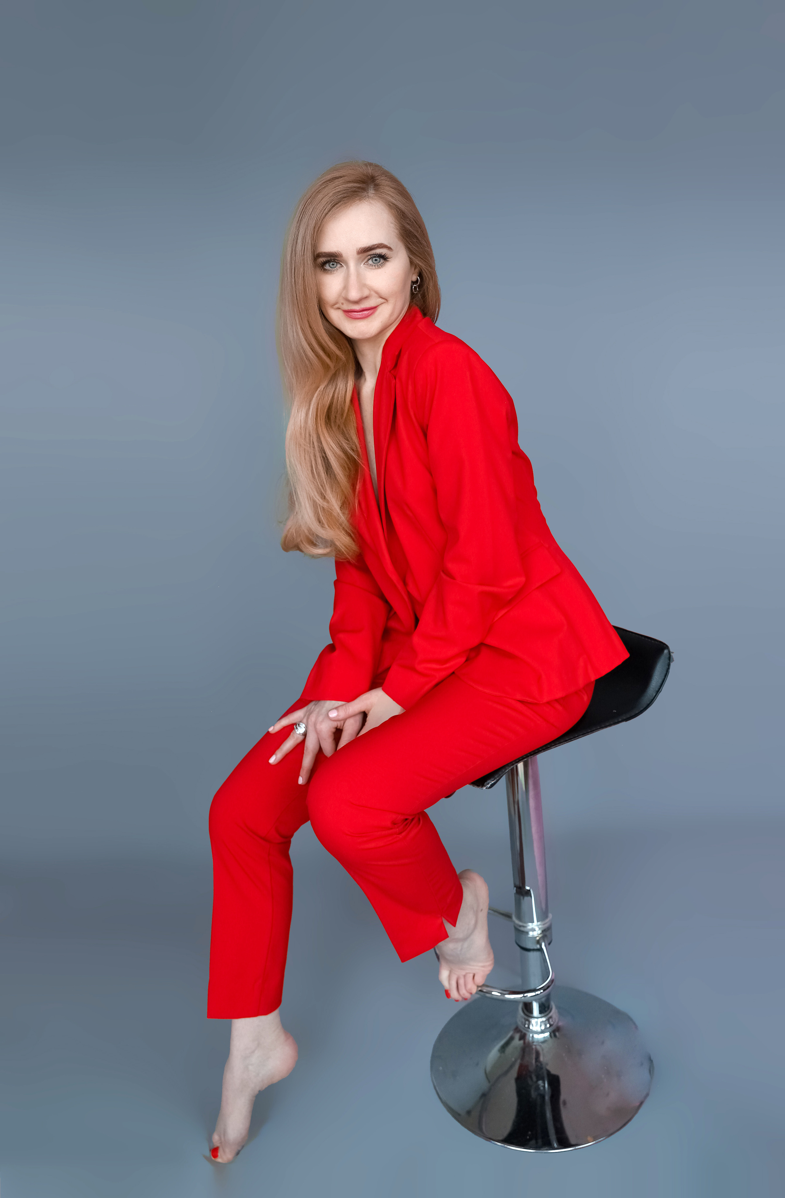 Grey backdrop. Family & children’s photographer in Herts & West London Iryna Blair