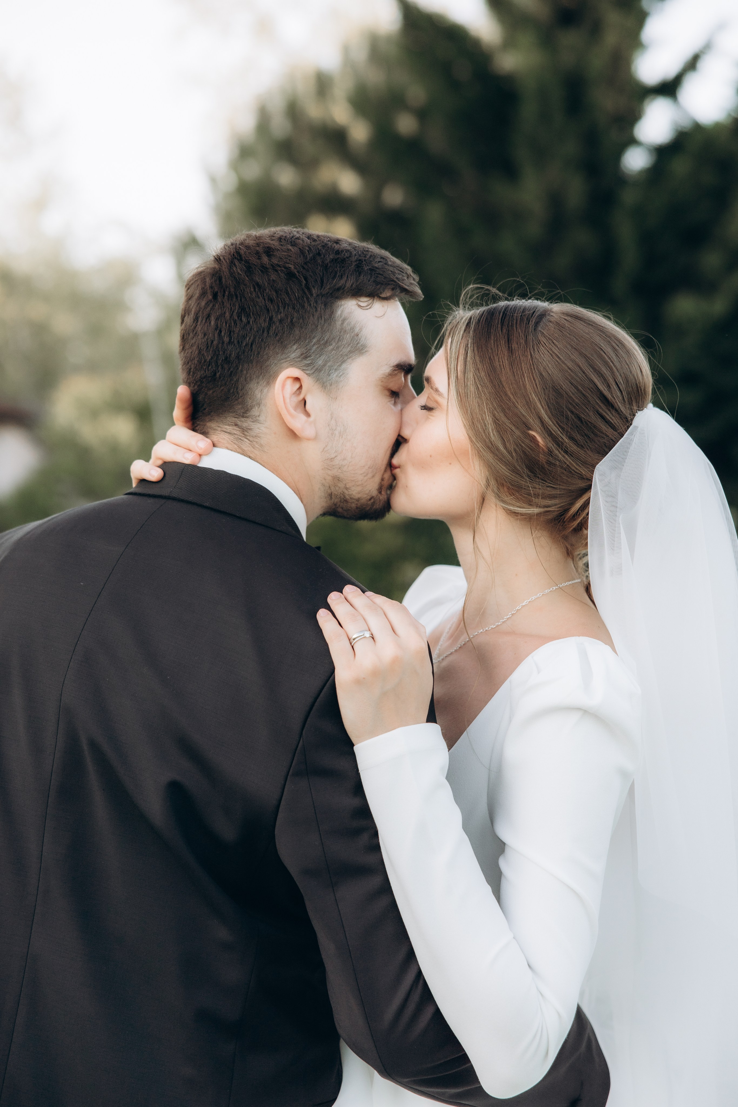 Wedding session in Domaine du T. Eugenie Smirnova — wedding, corporate and lifestyle photographer in Toulouse and Southwest France