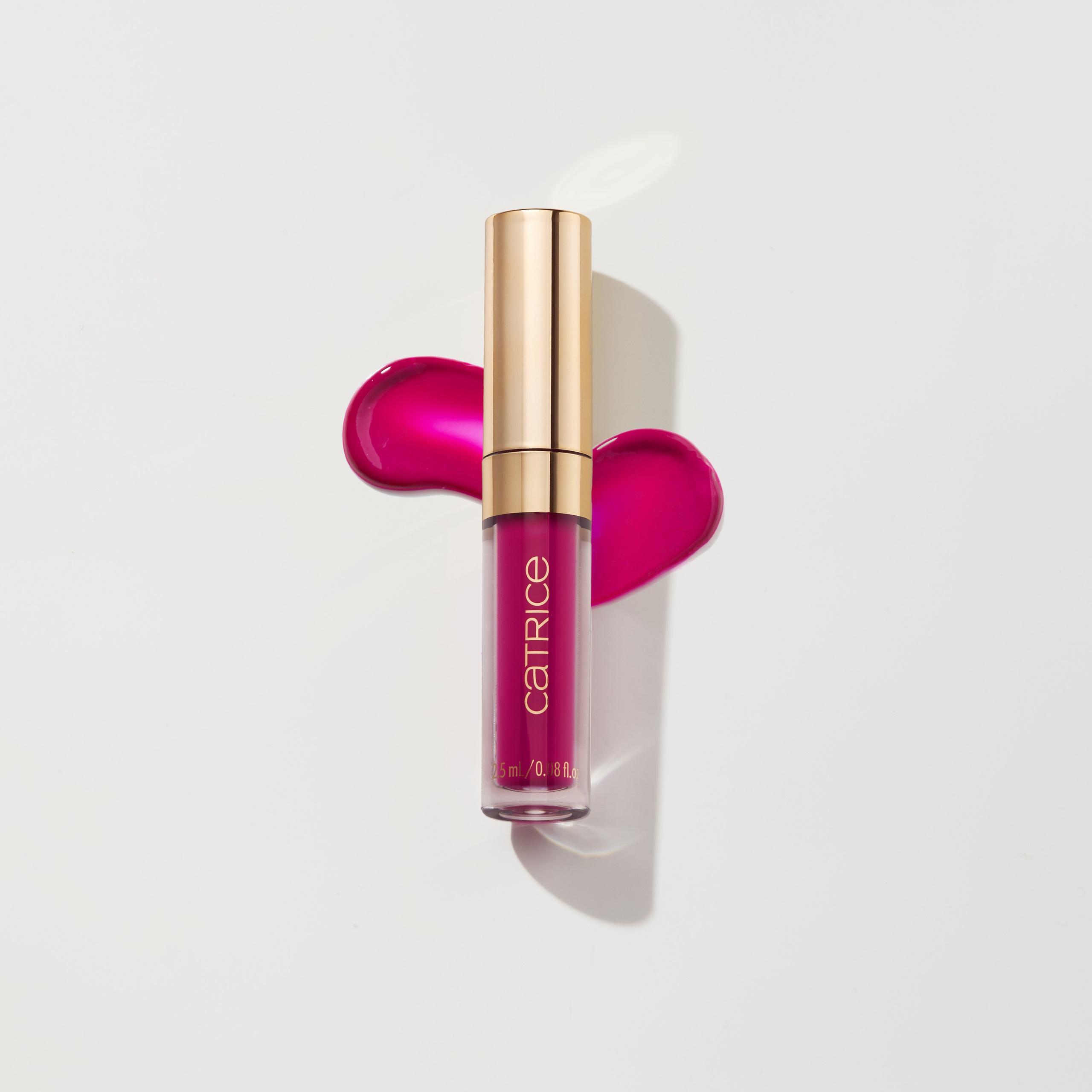 Professionelles Produktfoto von Lipgloss, kreative Aufnahme zeigt Textur und Farbnuancen, Studio-Produktfotografie für Kosmetik