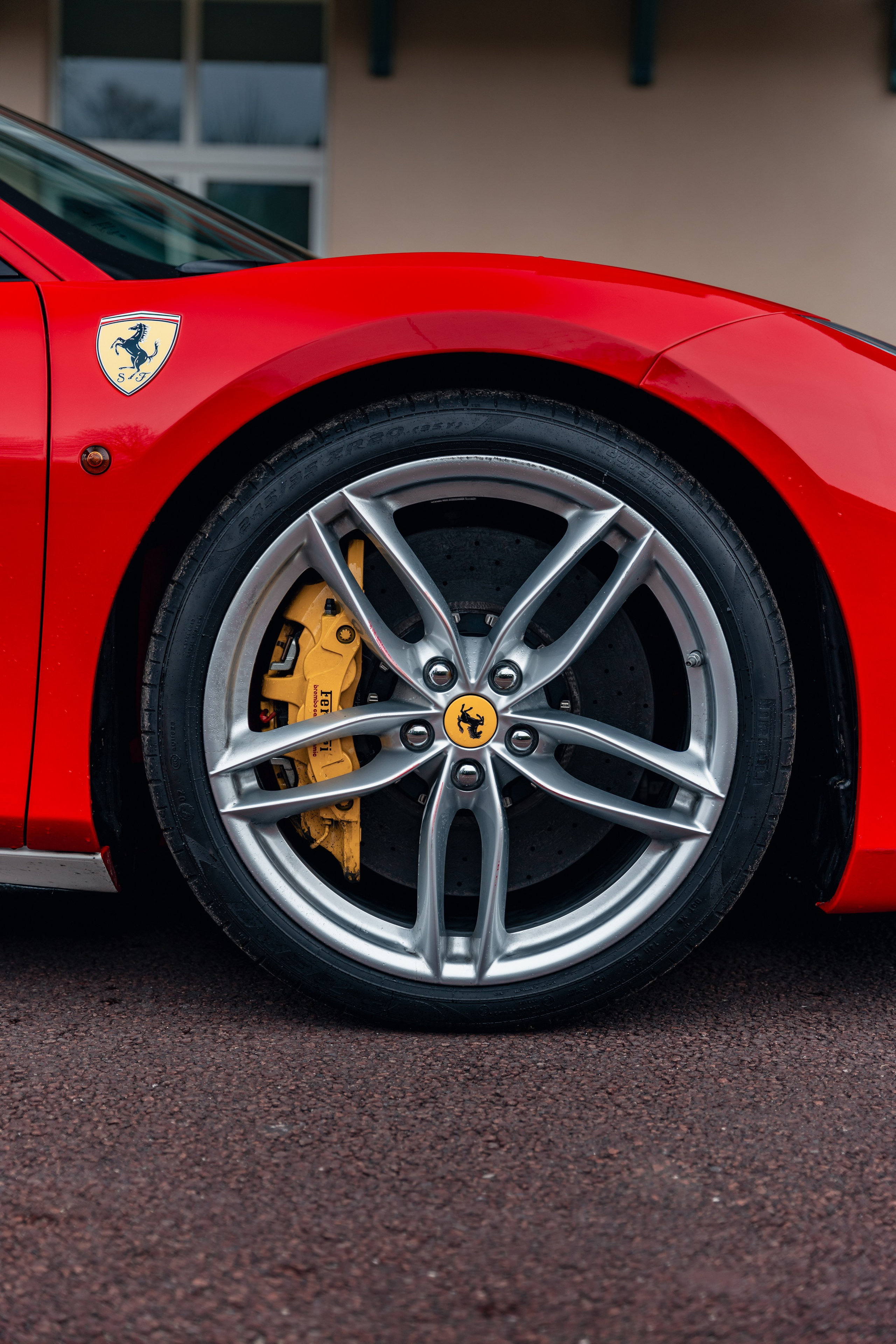 Ferrari 488 GTB. Photographe de voitures à Paris — Vitalii Motruk