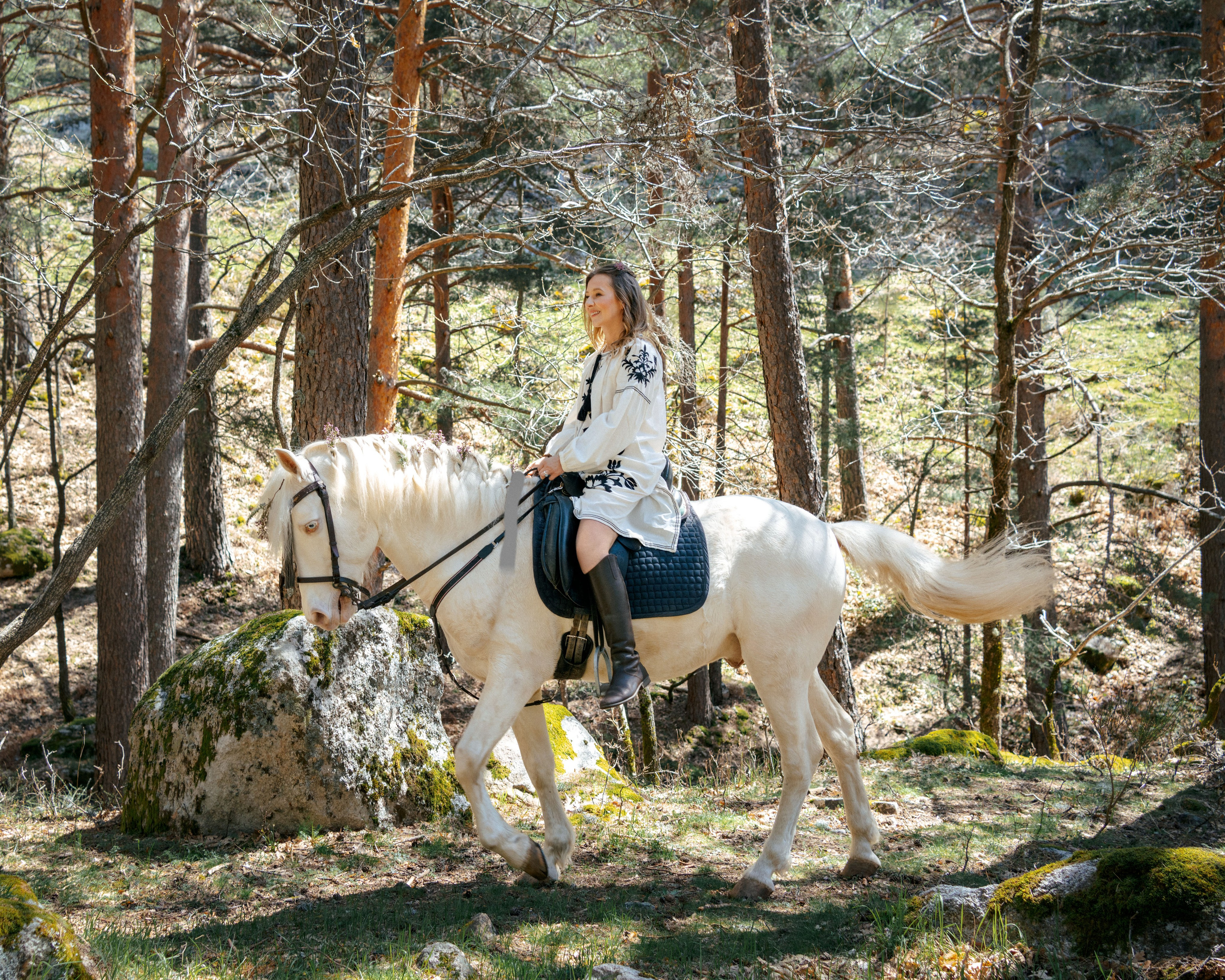Fotos con caballos. Fotógrafa en Madrid | Retratos femeninos, familia y sesiones con caballos – Anna Maruleva