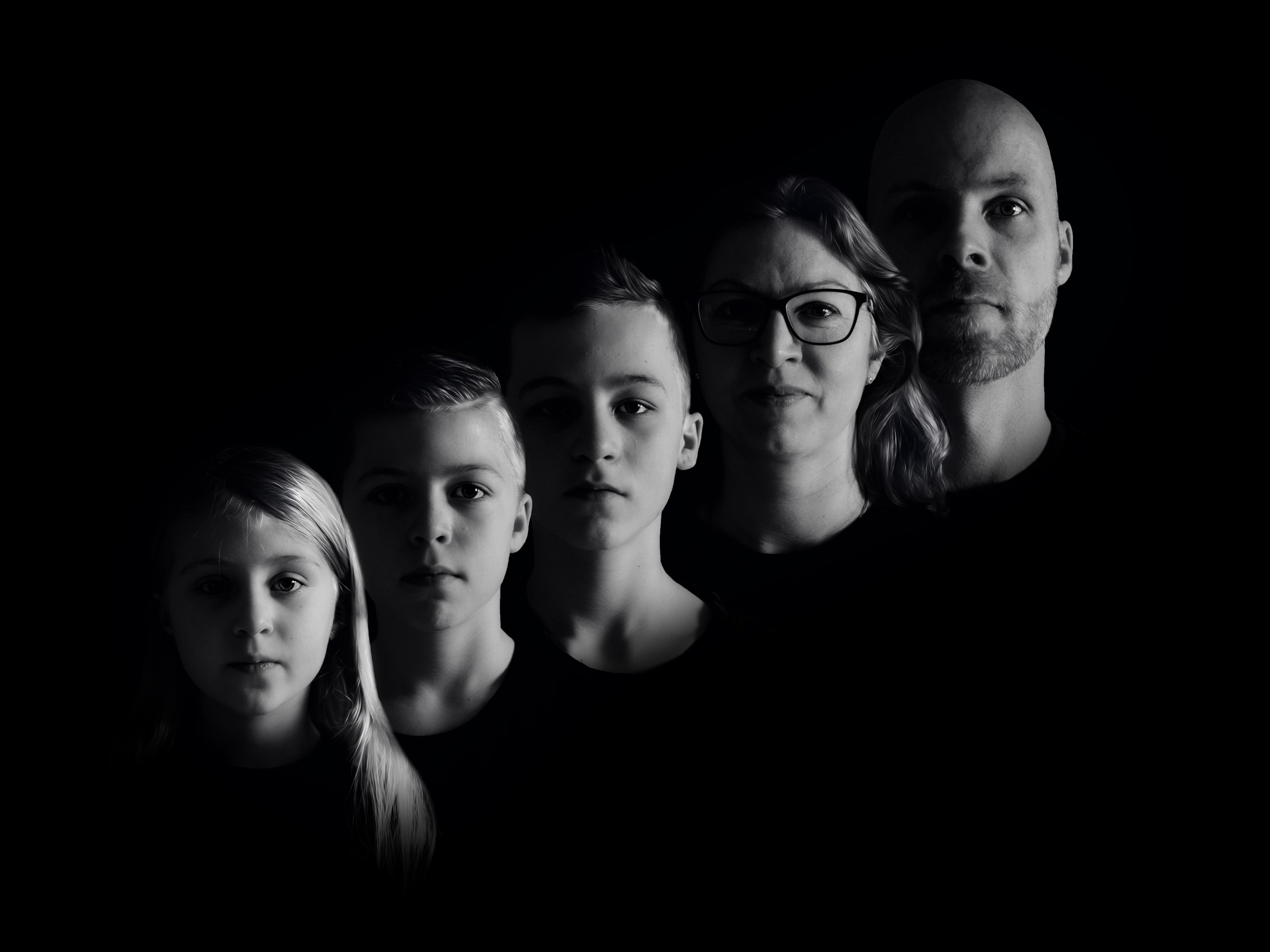 Janina Creative Family Portrait. Maternity Newborn and Family photographer Hamburg Claire Hambley