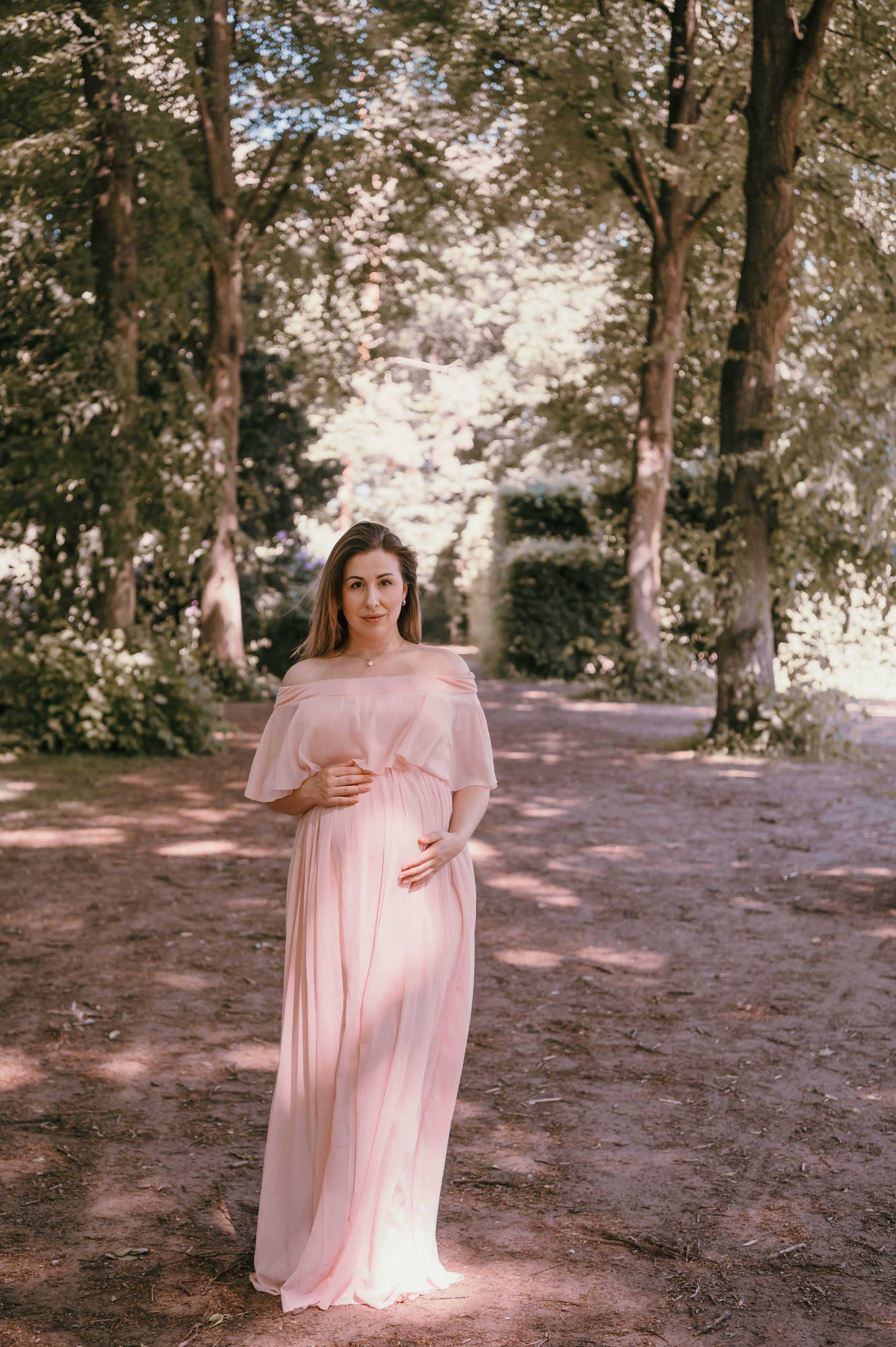 Hayley. Maternity Newborn and Family photographer Hamburg Claire Hambley