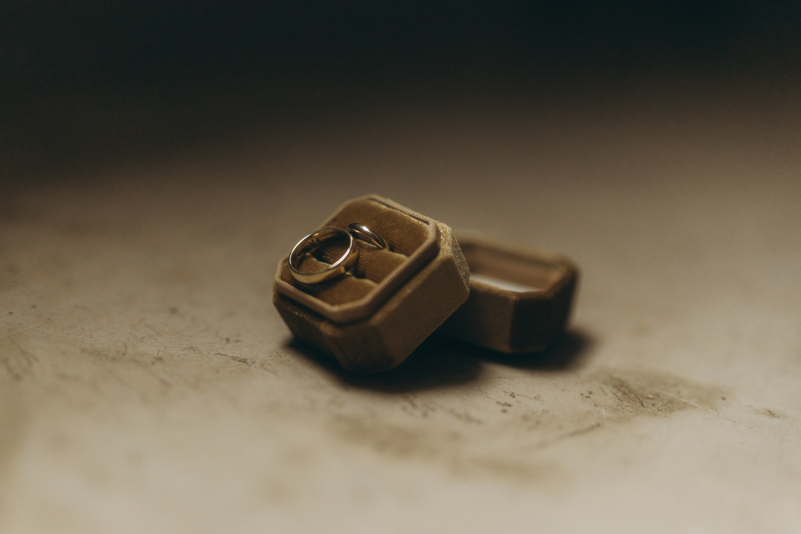 Lauren & Jamie. Hotel Castell d’Emporda. Paola wedding photographer / videographer in Barcelona