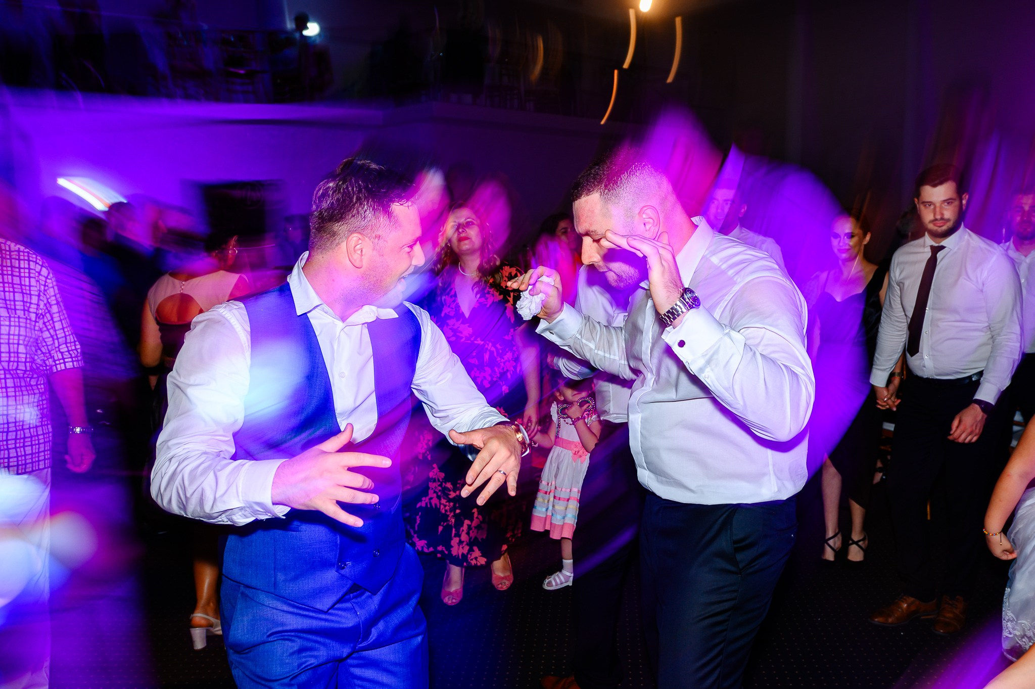 Carmen & Ciprian. Mugurel Olteanu Fotograf