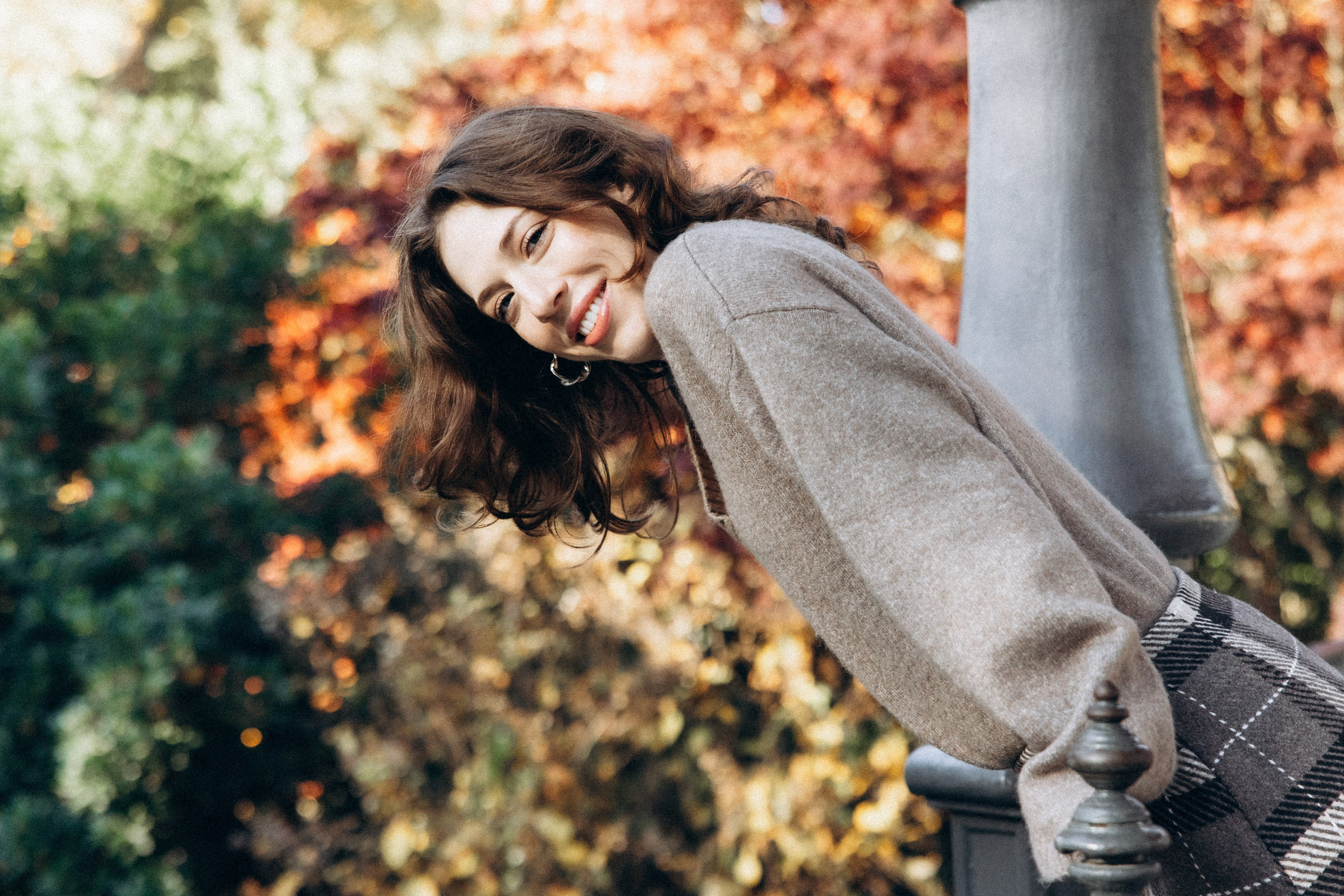 Autumn photoshoot for Elizaveta in Toulouse. Eugenie Smirnova — wedding, corporate and lifestyle photographer in Toulouse and Southwest France