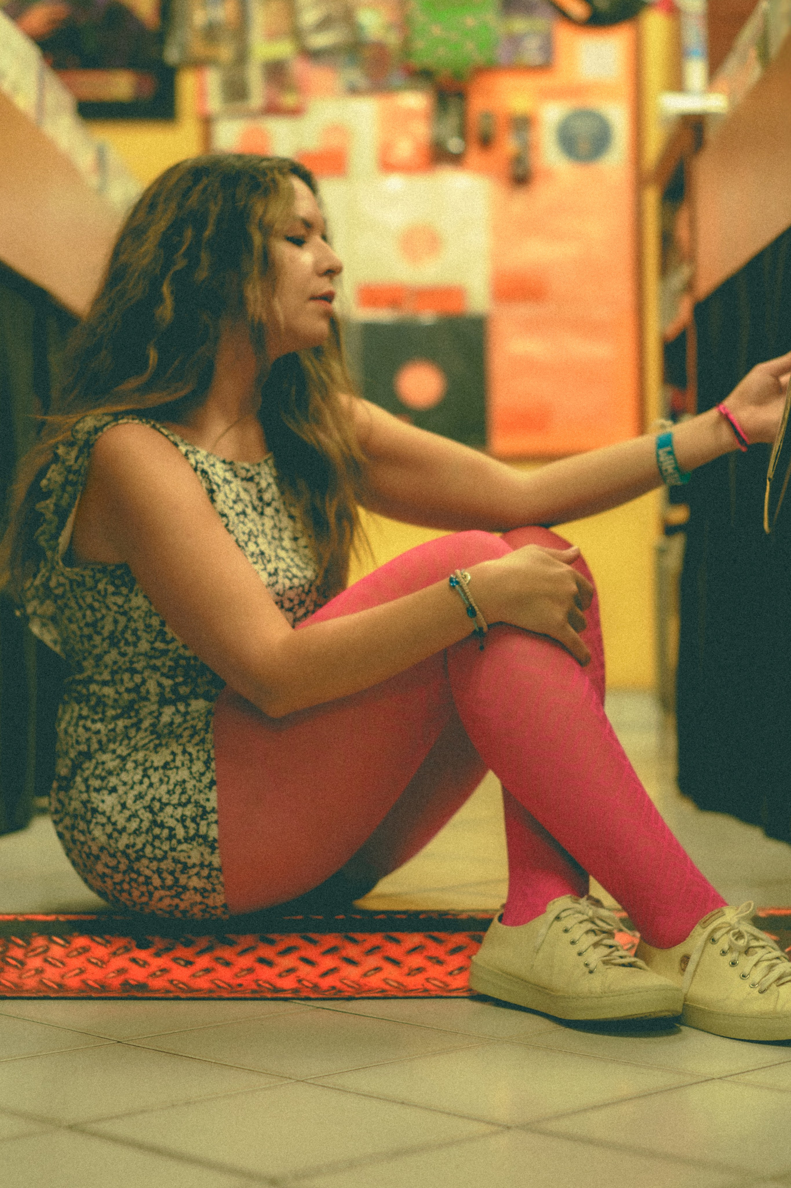 Miriam | Vinyl store. Photographer in Greece Kristina