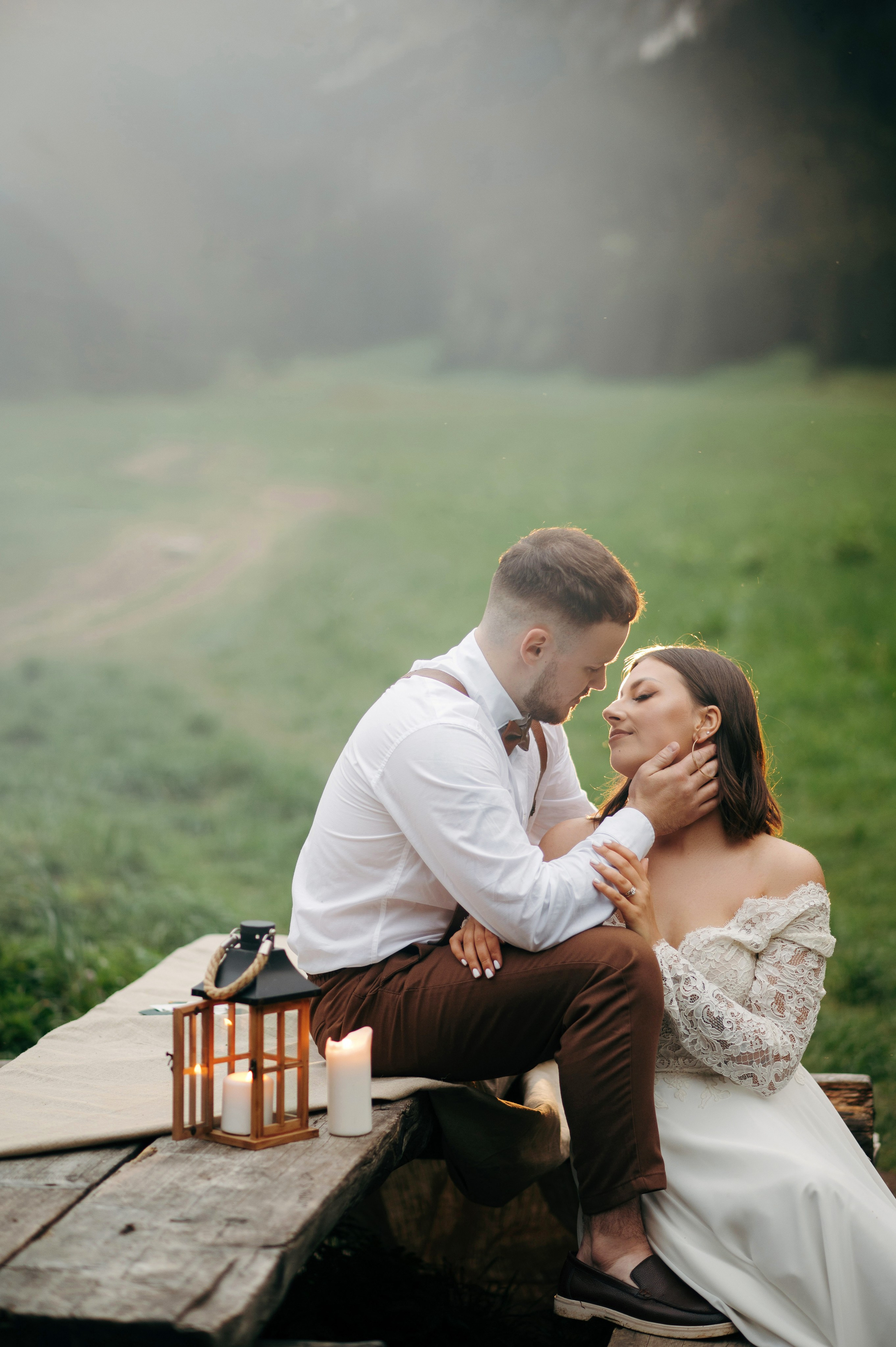 Hochzeitsfotoshooting in den Bergen | Natürliche & Romantische Hochzeitsbilder