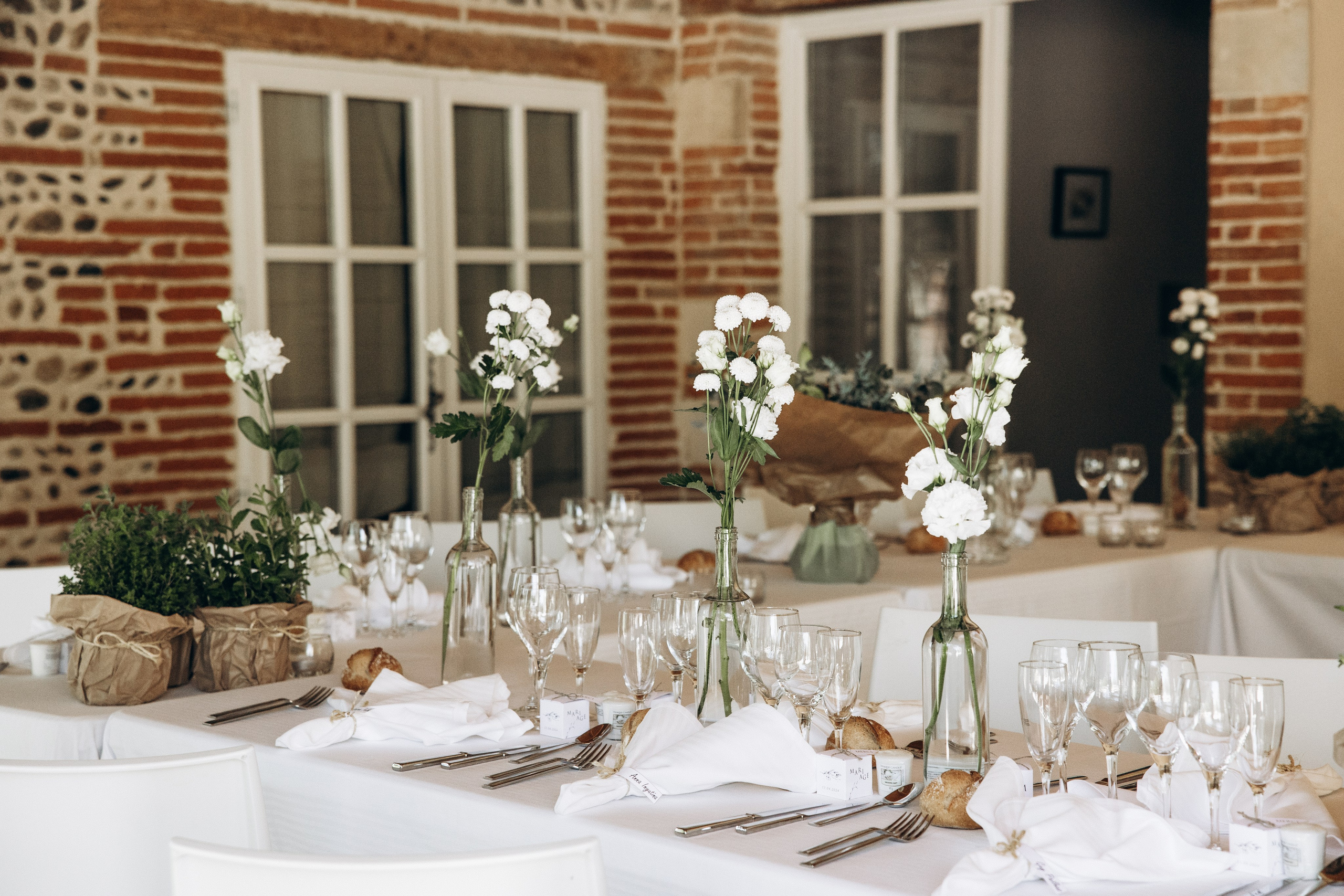 Wedding session in Domaine du T. Eugenie Smirnova — wedding, corporate and lifestyle photographer in Toulouse and Southwest France