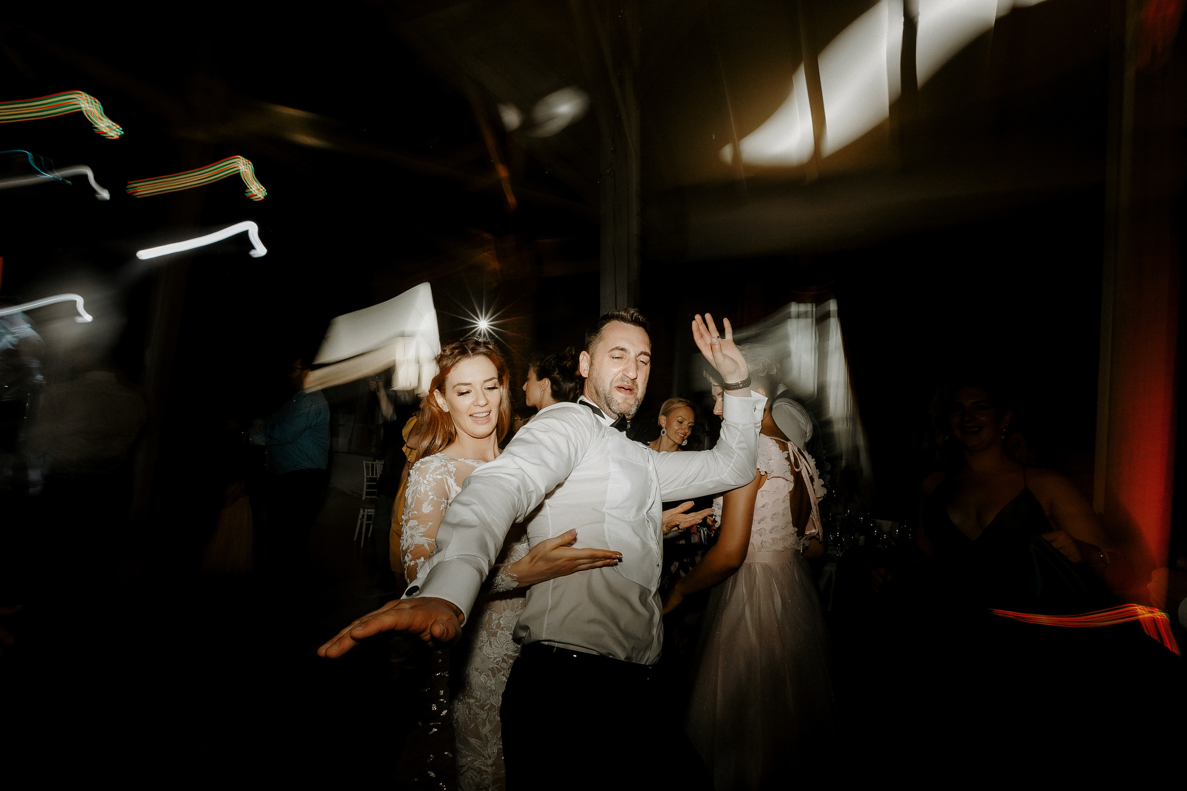 Unda iubirii  -Romania-. Servicii Foto Video în Chișinău și Europa ID-Brothers