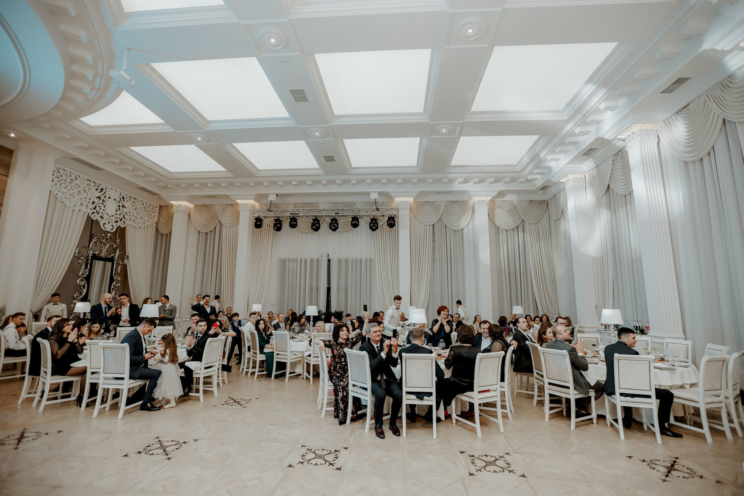 Dragoste în contrast -Moldova-. Servicii Foto Video în Chișinău și Europa ID-Brothers