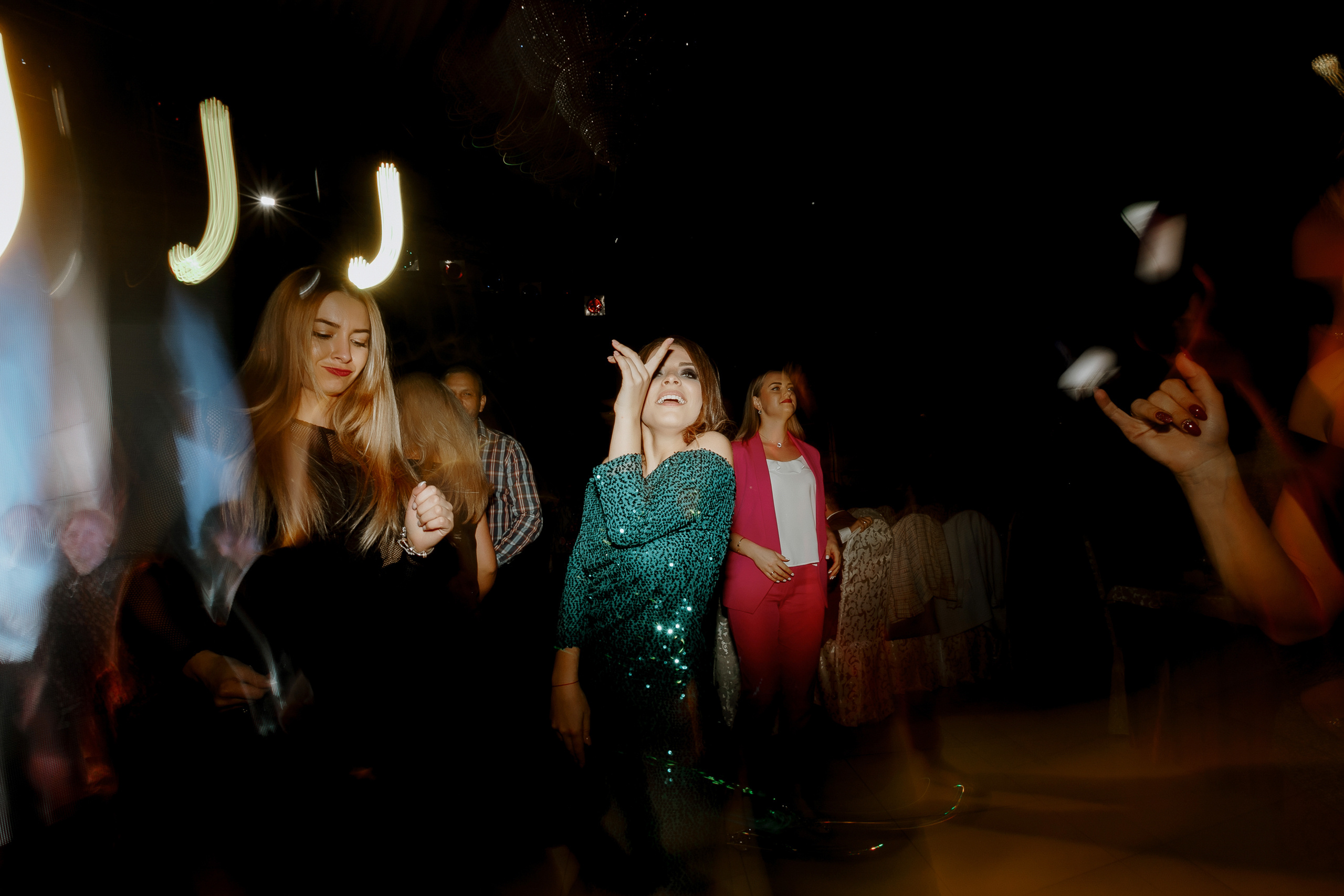 Despre noi și emoții -Moldova-. Servicii Foto Video în Chișinău și Europa ID-Brothers