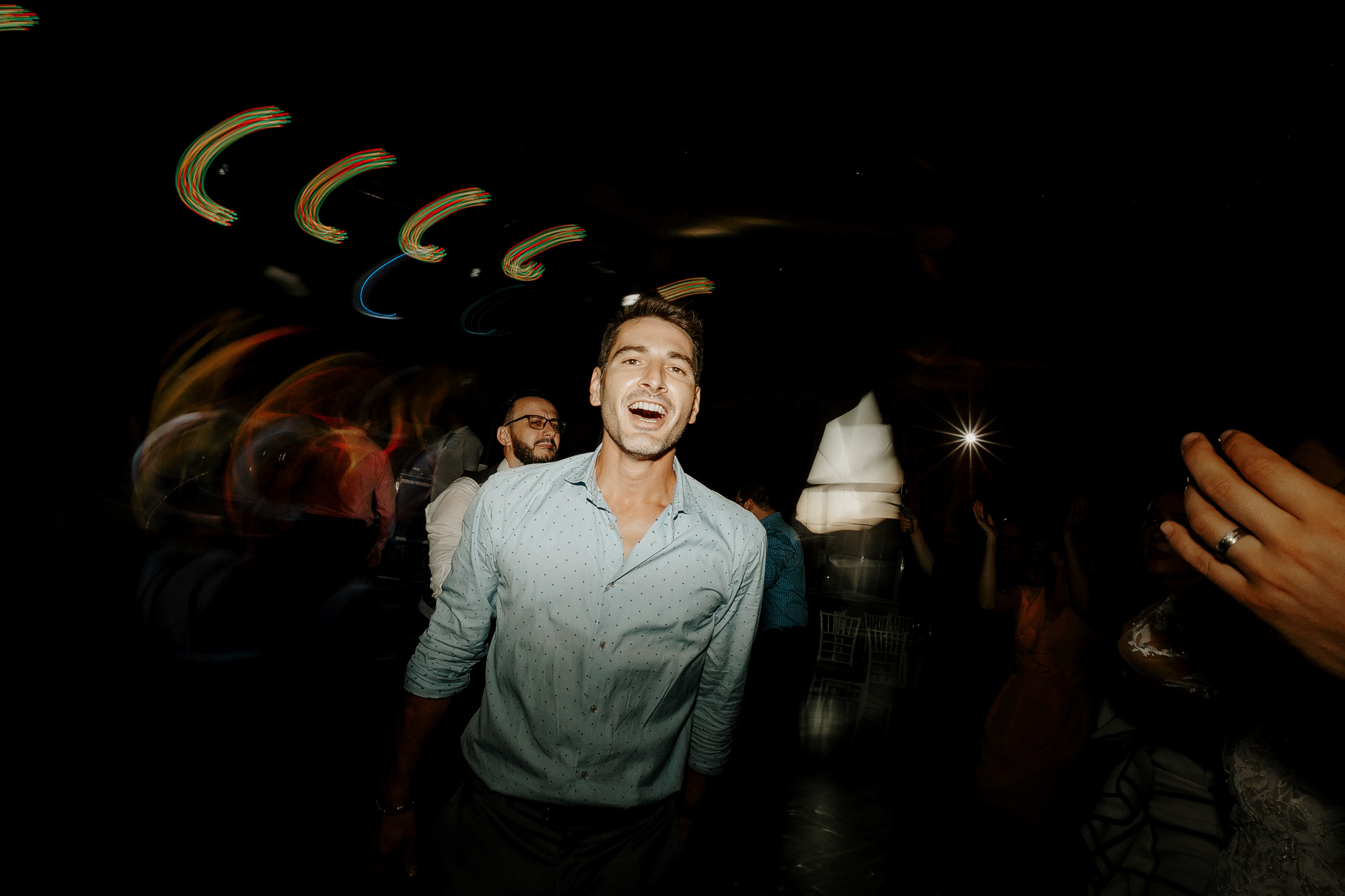 Unda iubirii  -Romania-. Servicii Foto Video în Chișinău și Europa ID-Brothers