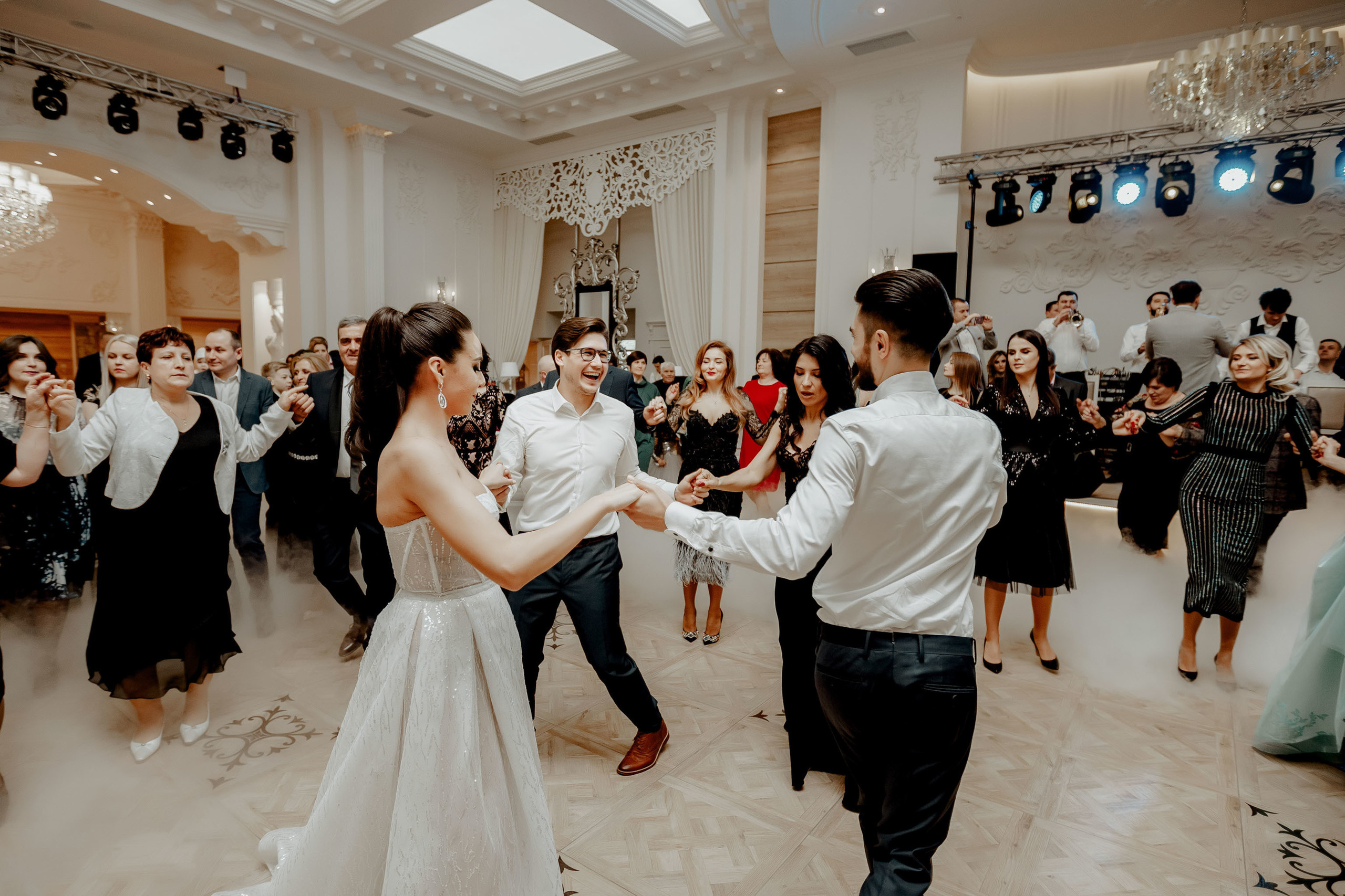 Dragoste în contrast -Moldova-. Servicii Foto Video în Chișinău și Europa ID-Brothers