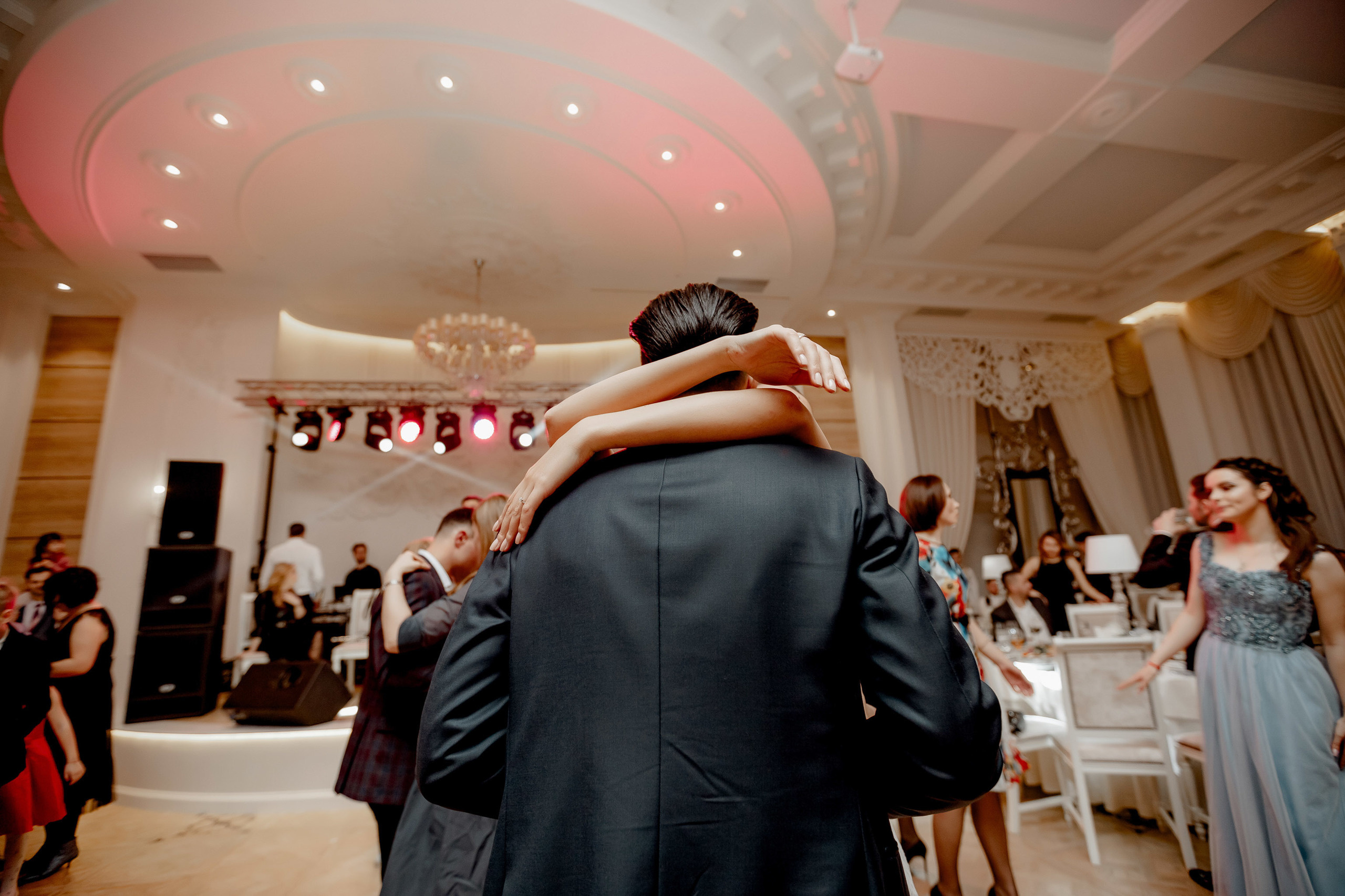 Dragoste în contrast -Moldova-. Servicii Foto Video în Chișinău și Europa ID-Brothers