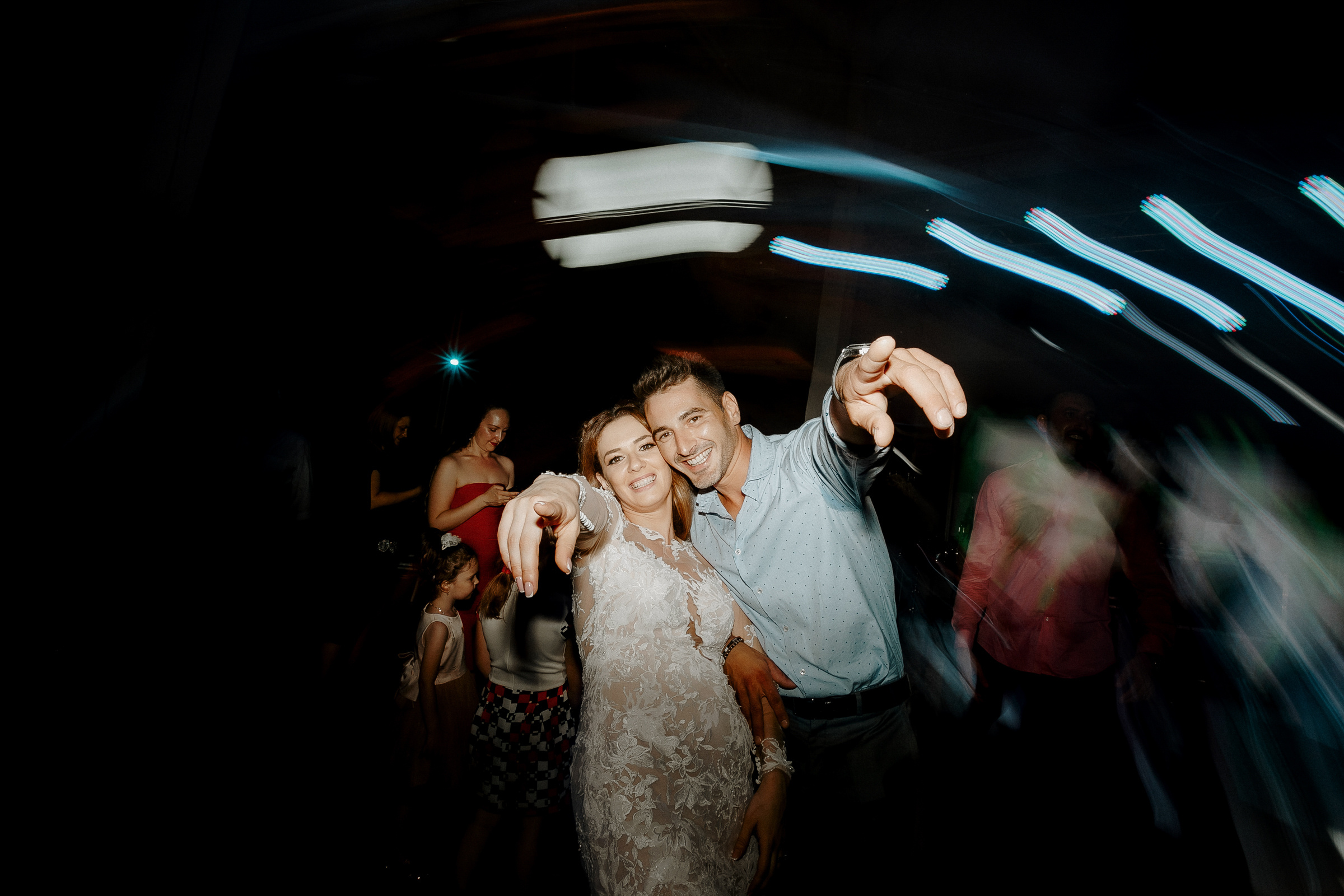 Unda iubirii  -Romania-. Servicii Foto Video în Chișinău și Europa ID-Brothers