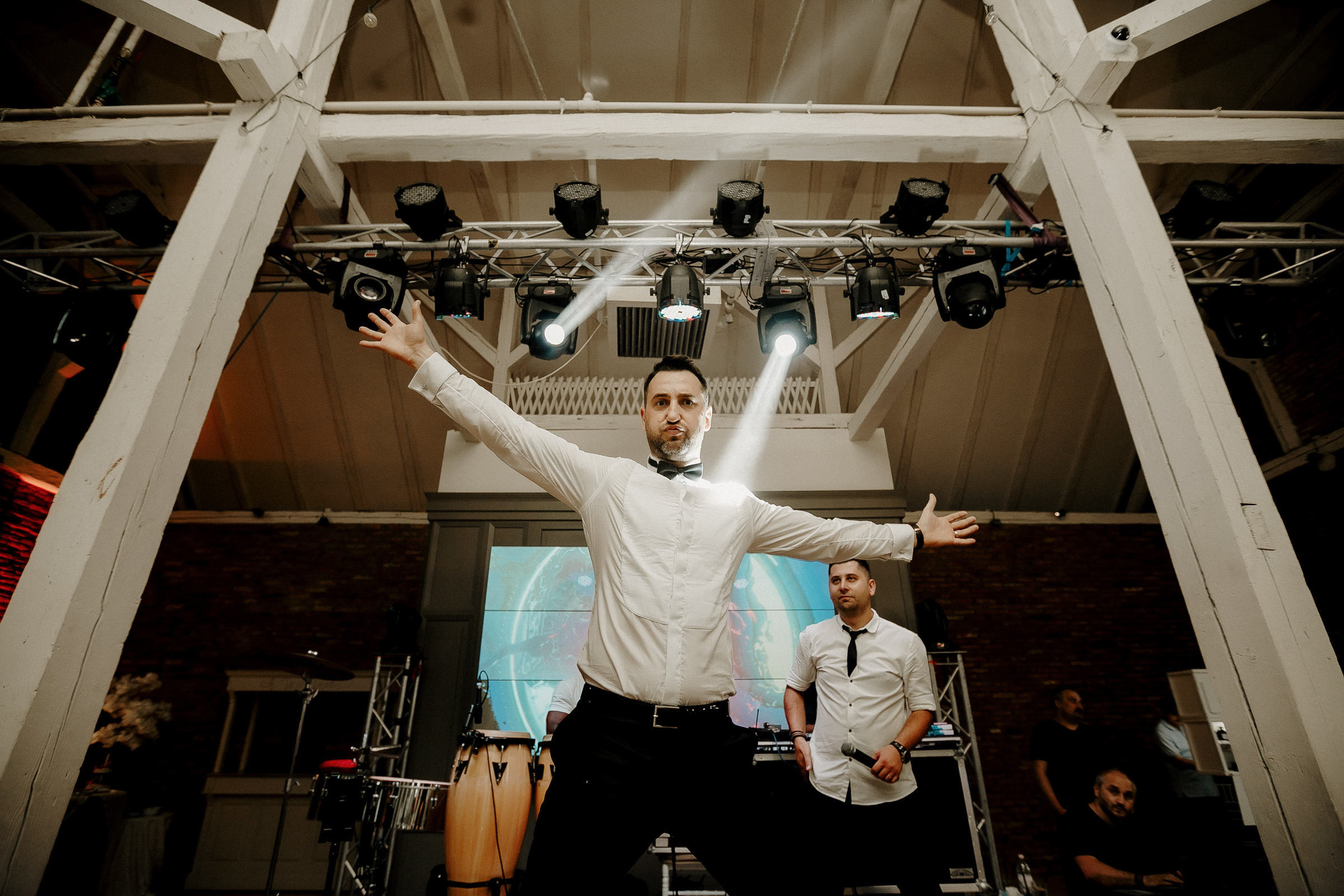 Unda iubirii  -Romania-. Servicii Foto Video în Chișinău și Europa ID-Brothers