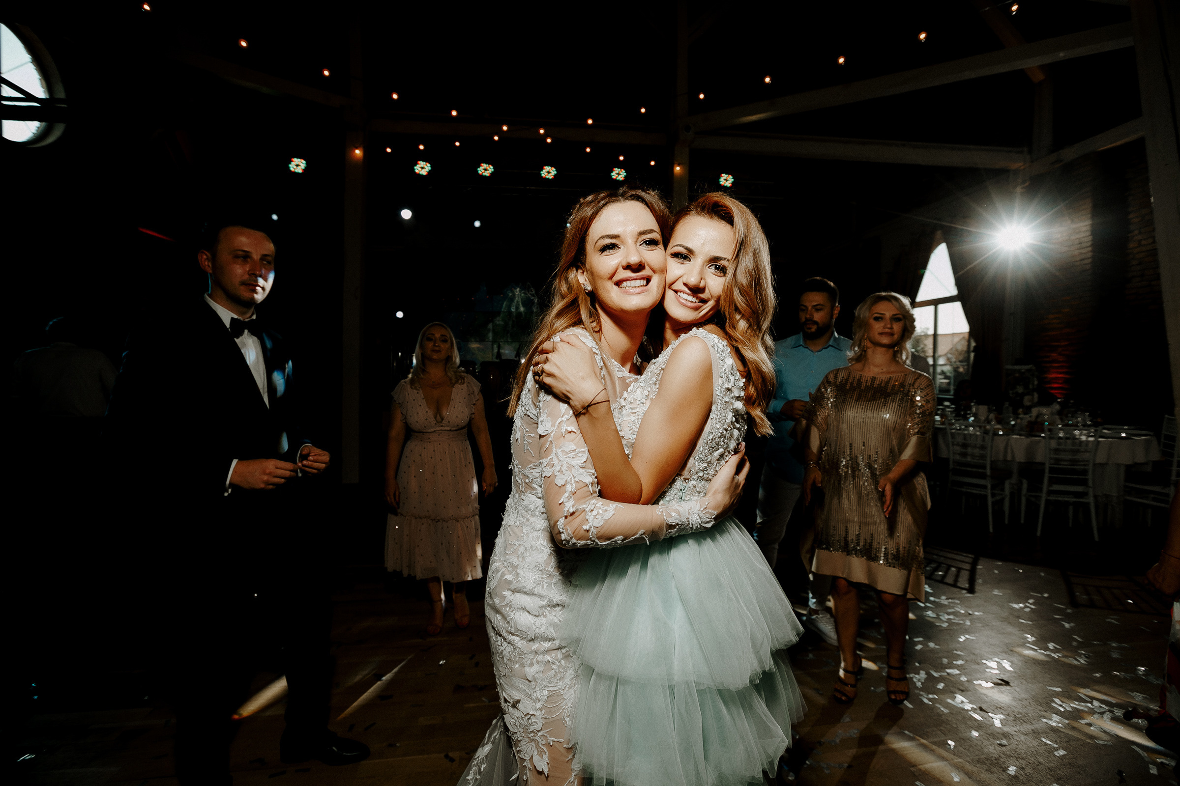 Unda iubirii  -Romania-. Servicii Foto Video în Chișinău și Europa ID-Brothers