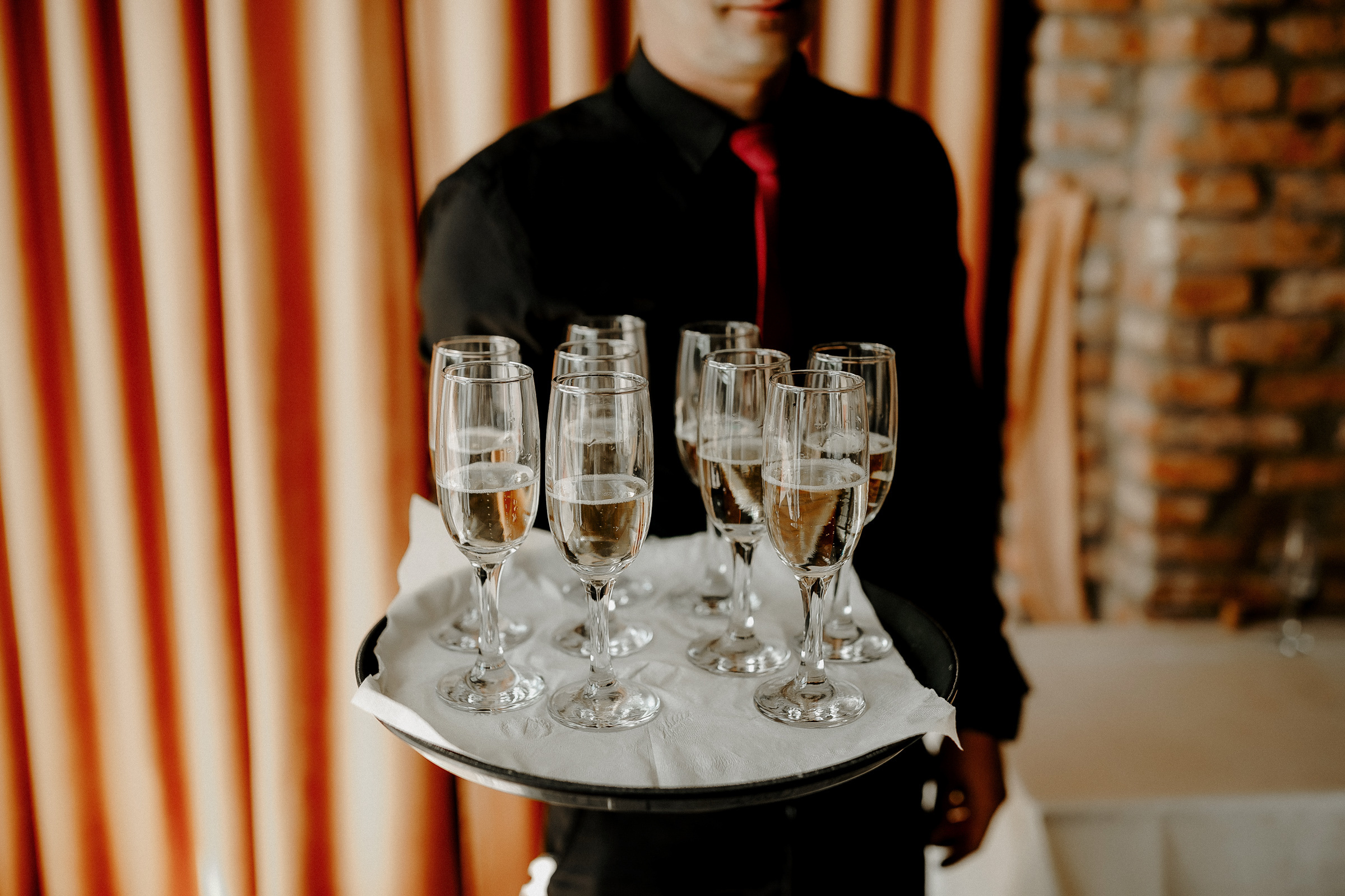 Unda iubirii  -Romania-. Servicii Foto Video în Chișinău și Europa ID-Brothers