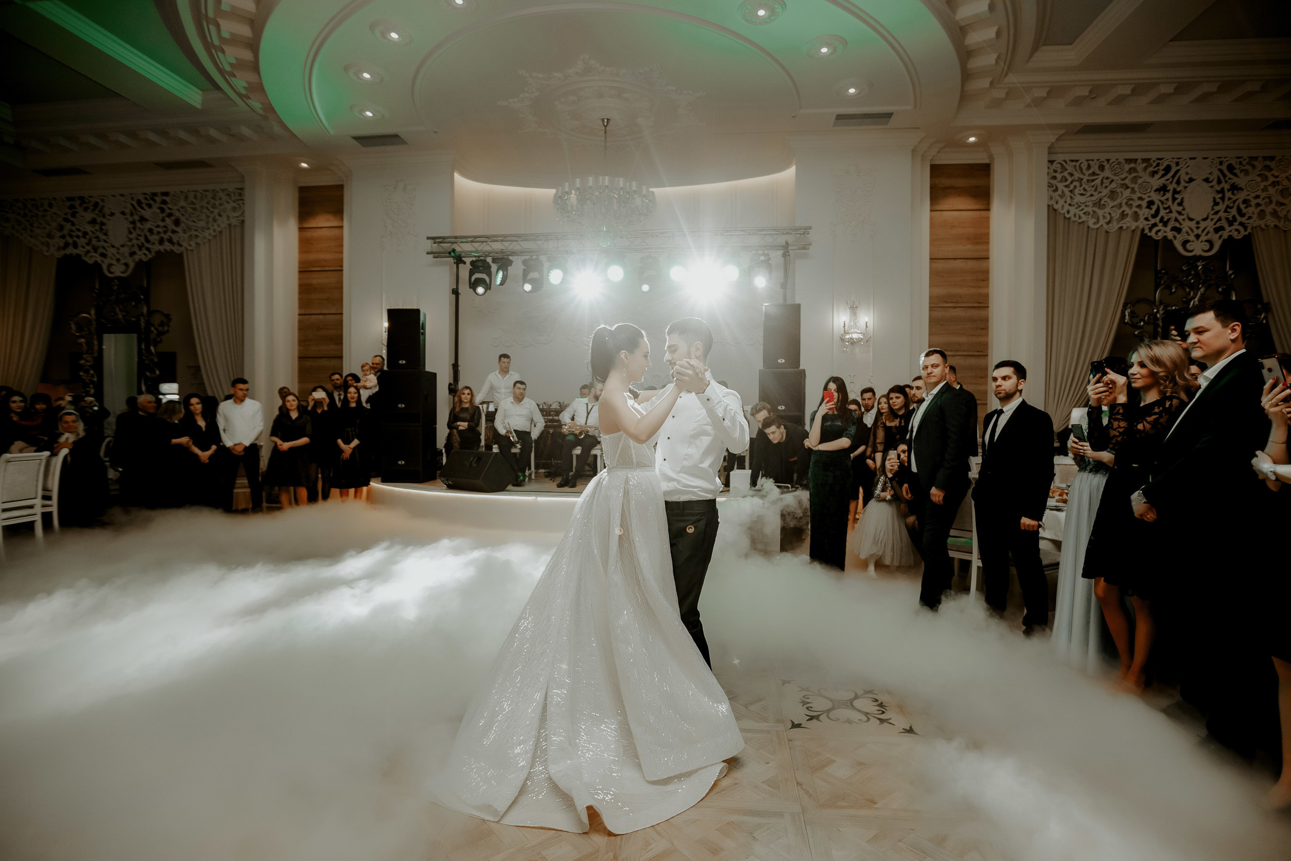 Dragoste în contrast -Moldova-. Servicii Foto Video în Chișinău și Europa ID-Brothers