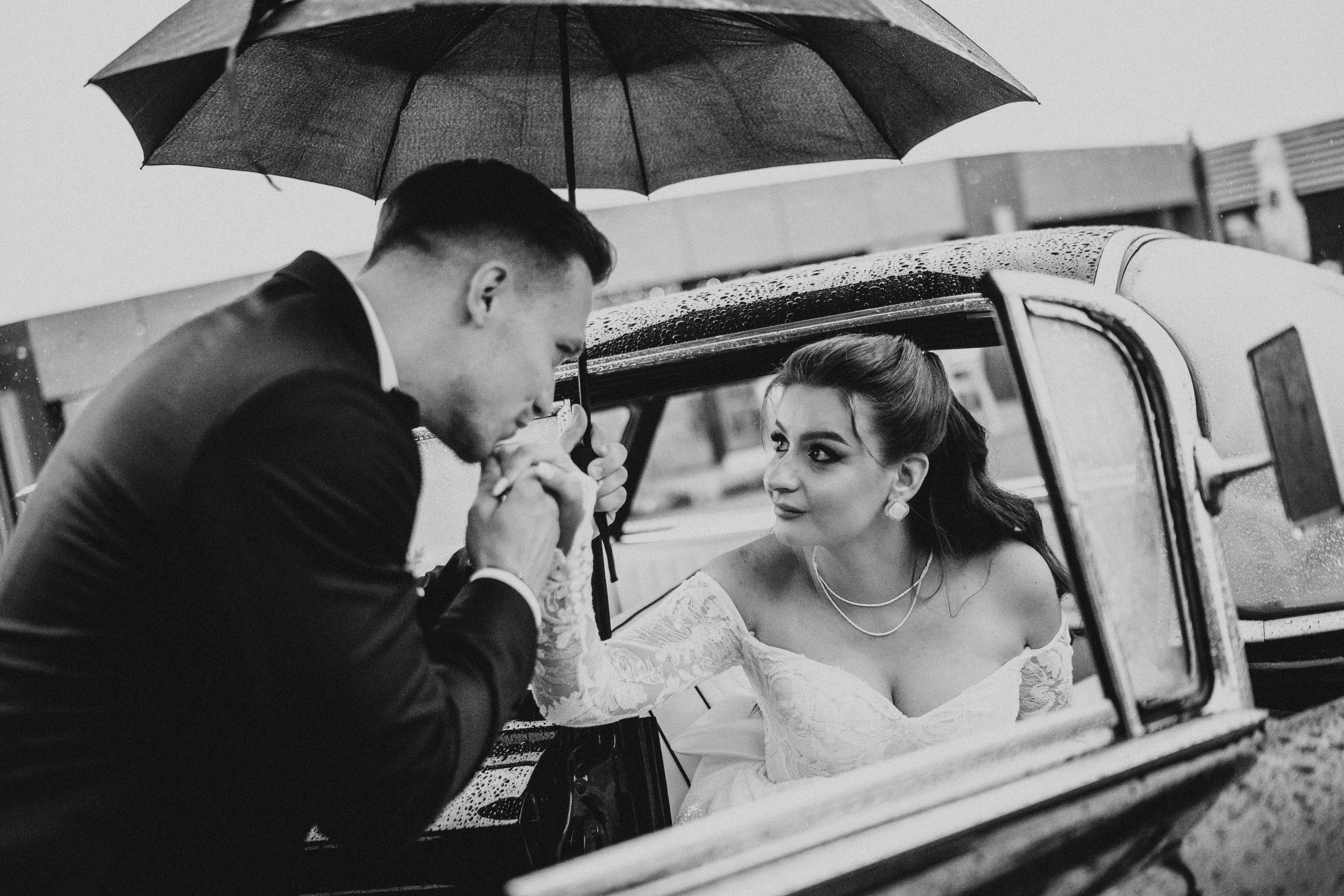 🤎 E l i s a & O v i d i u — Wedding Day Preview. Wedding & Family Photographer