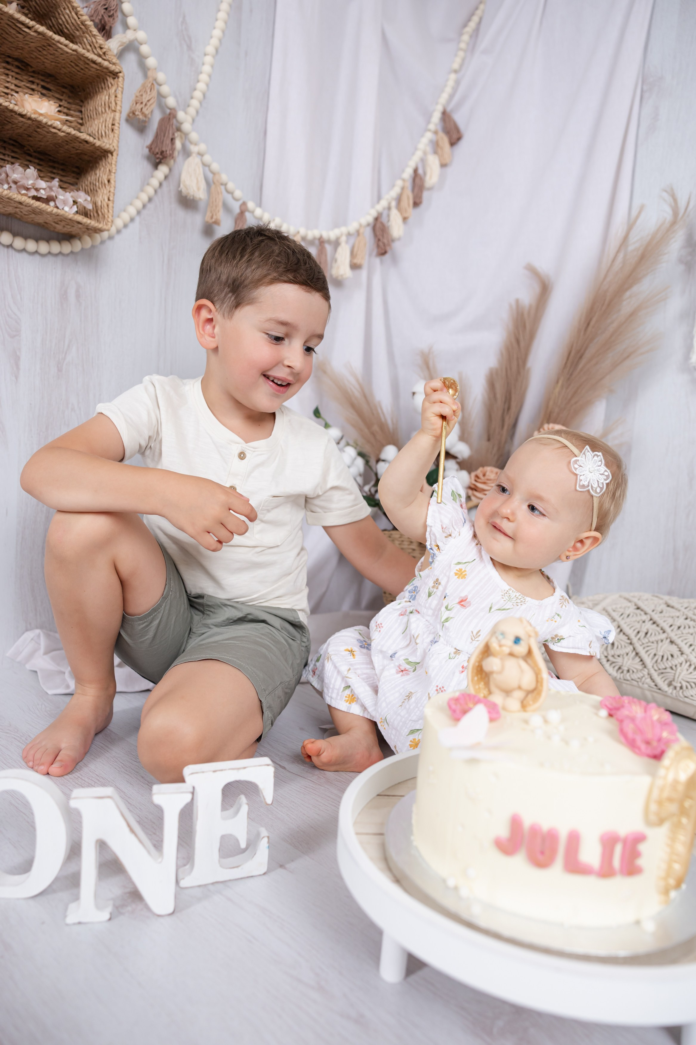 První narozeniny? Smash Cake focení v Písku – ideální dárek pro vás i vaše dítě