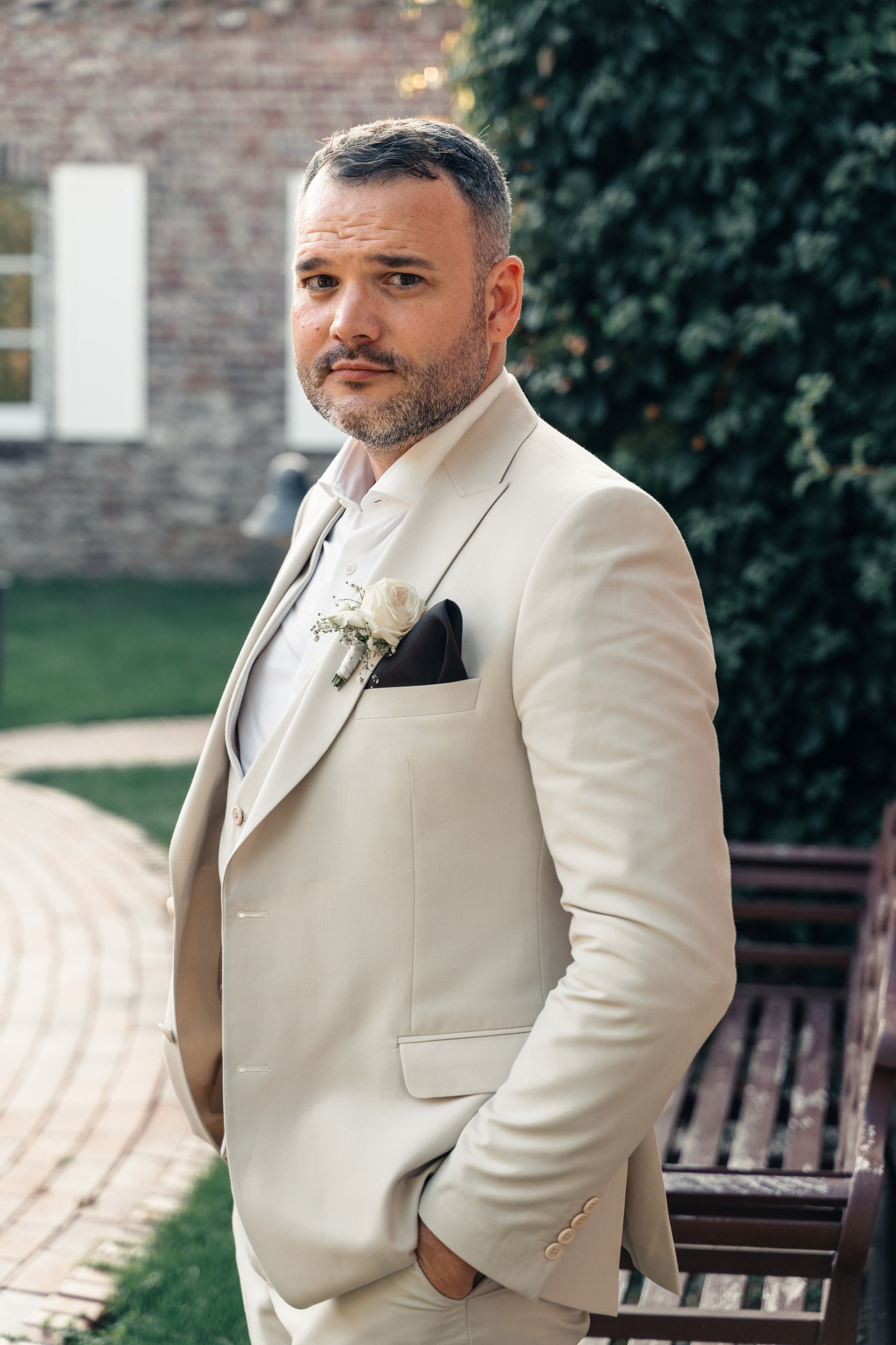 D & M im Restaurant Elfrather Mühle. Hochzeitsfotograf für Moers, Niederrhein, Düsseldorf, NRW und Deutschland