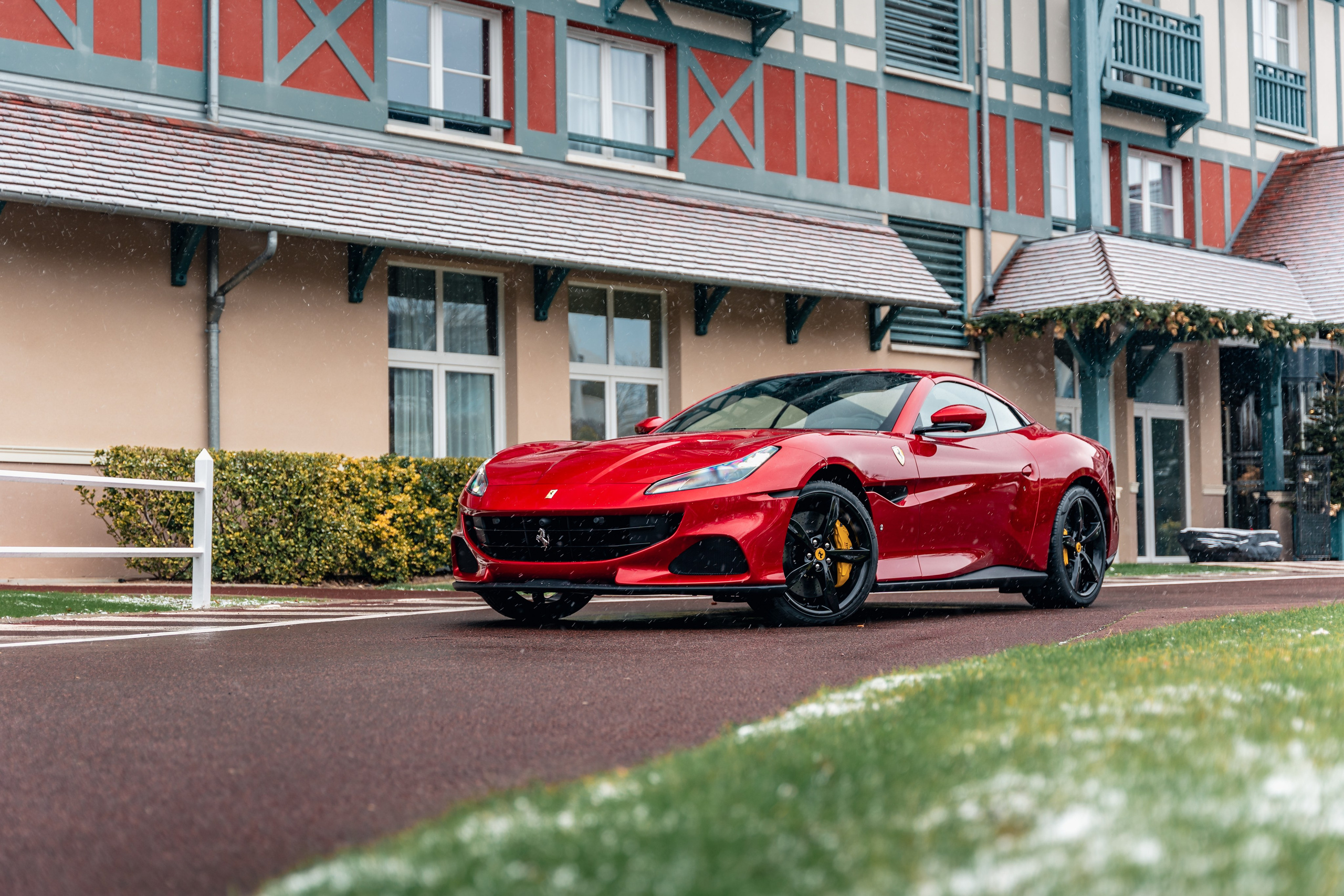Ferrari Portofino M. Photographe de voitures à Paris — Vitalii Motruk