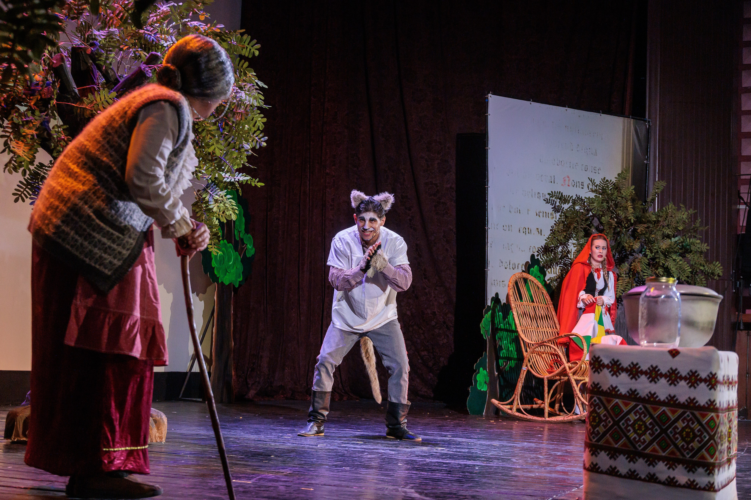 Povestea Scufita Rosie. Clounella. ✔️ Servicii foto si video in Chisinau Moldova - Cinematic.md