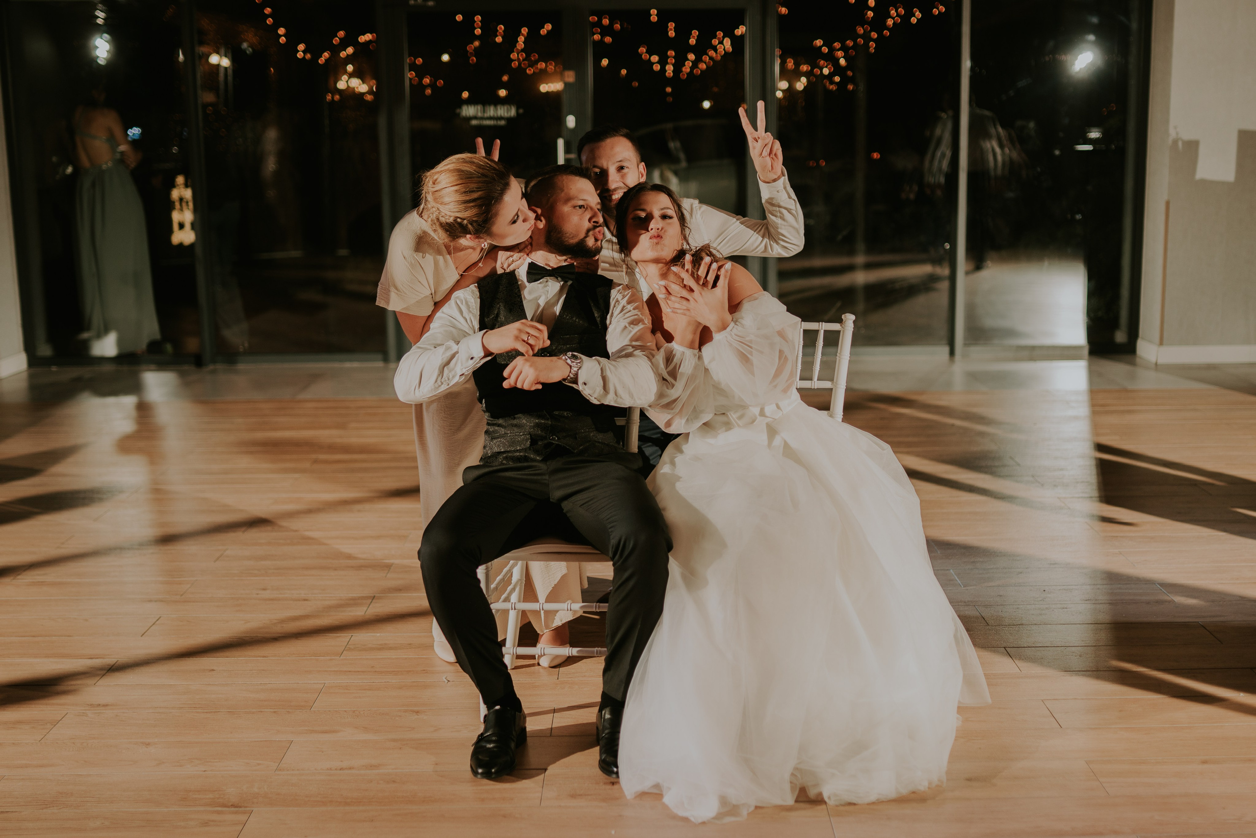 Sala Koralowa w Jaworzu: Opowieść o ślubie Nikoli i Kacpra. Karkowskafoto - fotografia miłości