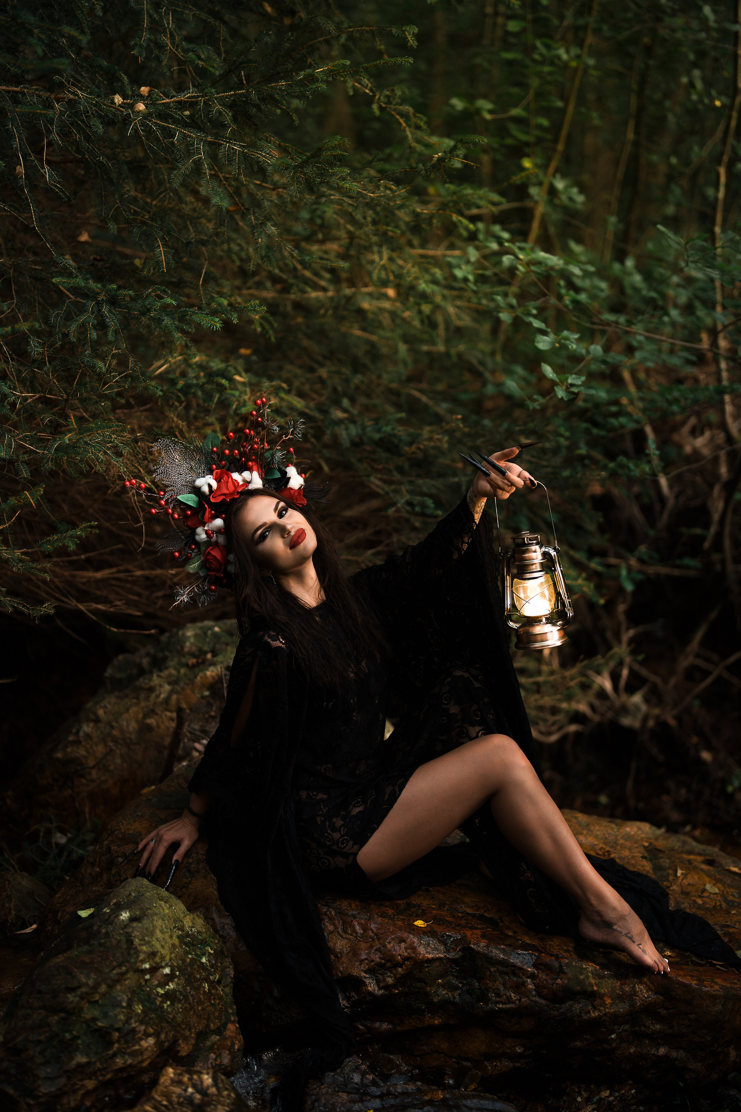 Witch at the lake. Family, Lifestyle and Portrait photograher in Trier, Germany