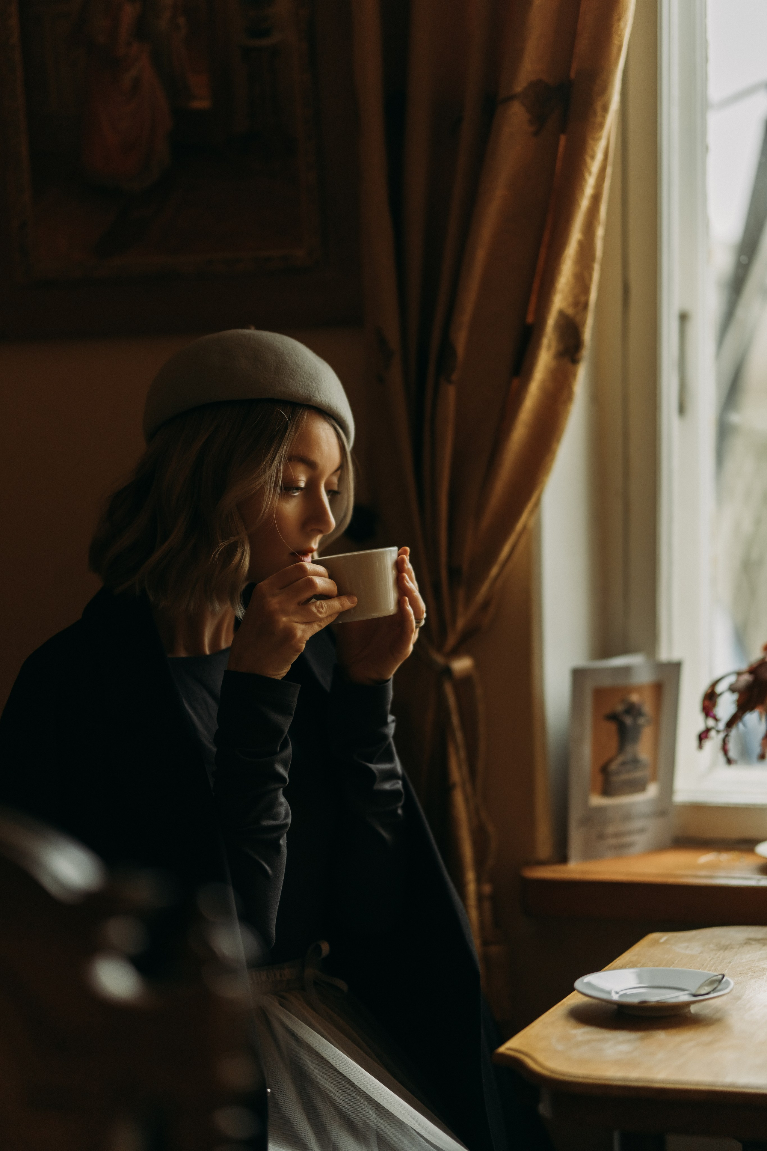 Woman phoshoot. Wedding and portrait photographer in Helsinki Vickan O