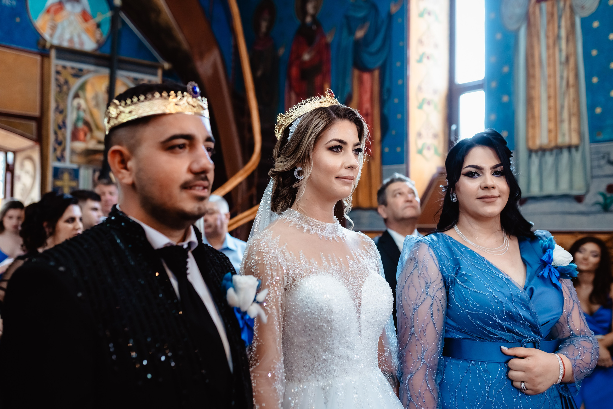 Mireasa in cimitir. Stefan Teodorescu — Fotograf de Nunta