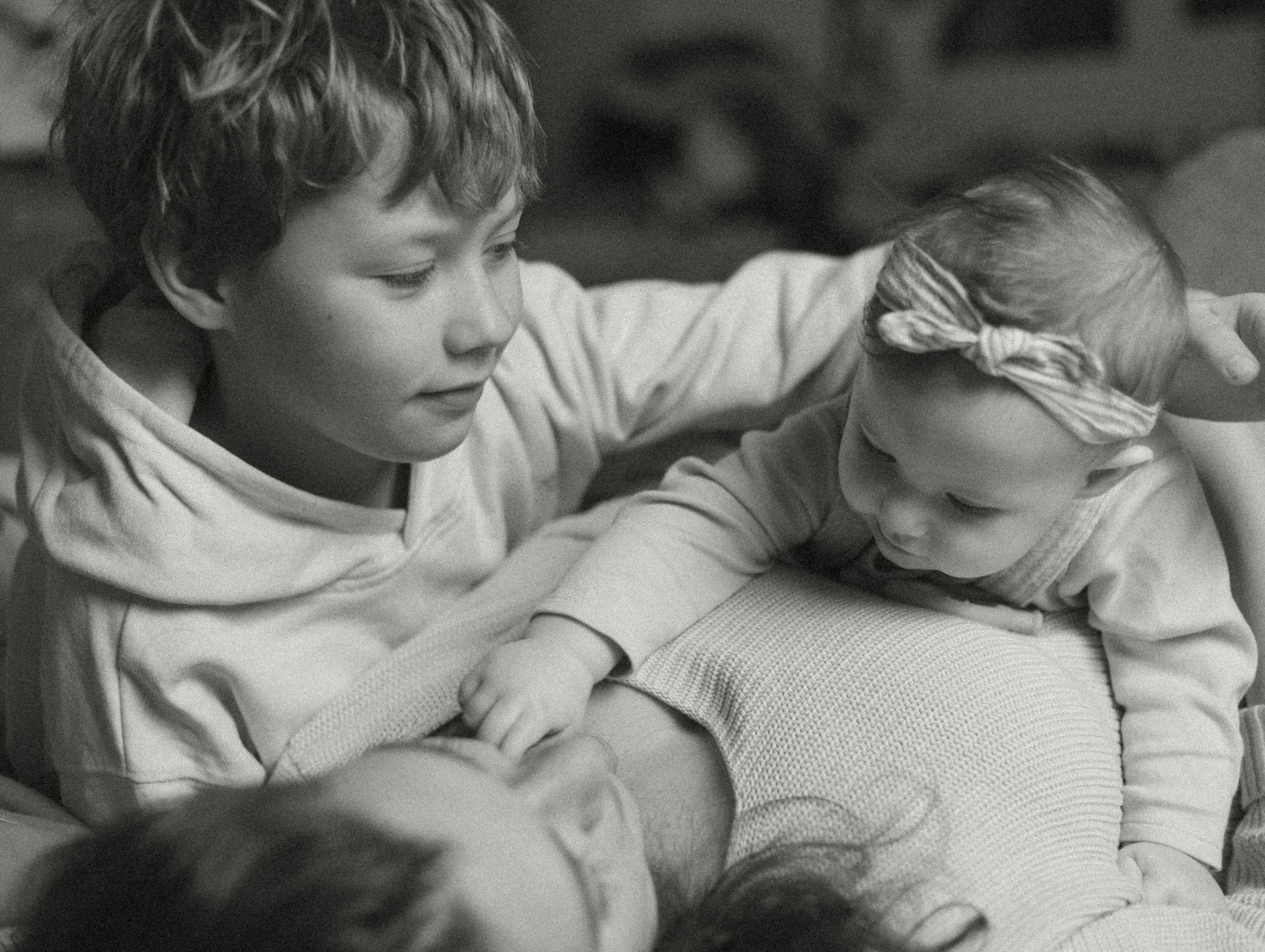 Séance photo de famille pour Noël. Histoires d’amour, séances photos de famille et de mariage en France