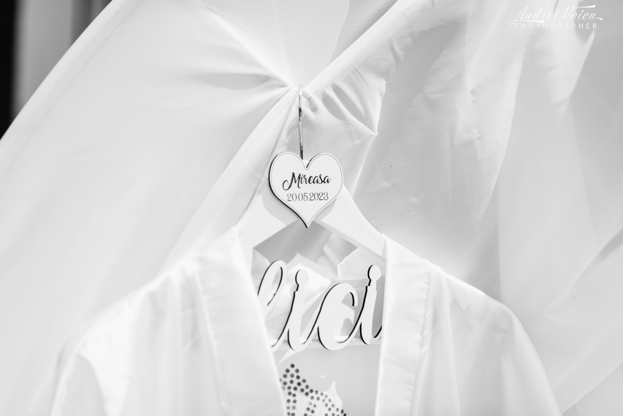 Fotografia de nuntă. Andrei Voicu Fotograf. Povești nescrise, surprinse atent