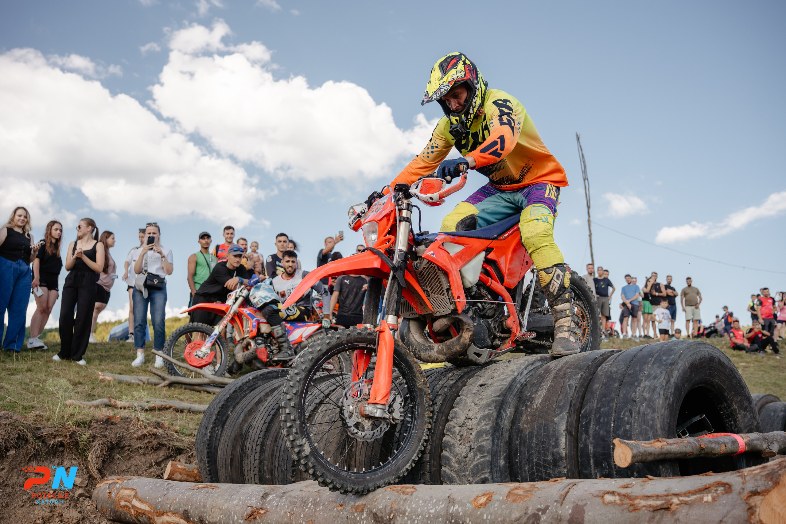 Potecile Naturii 2025. Raw Studio. Fotograful tau de nunta!