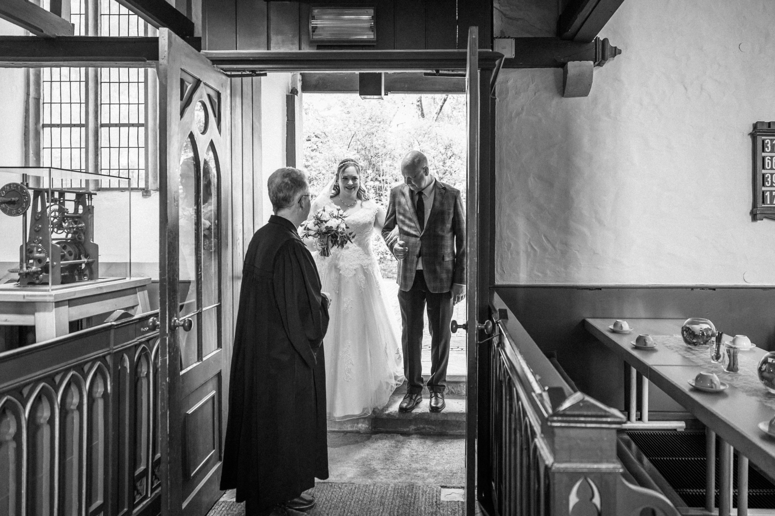 Kirchliche Trauung in Oerlinghausen. Hochzeitfotograf in Bielefeld