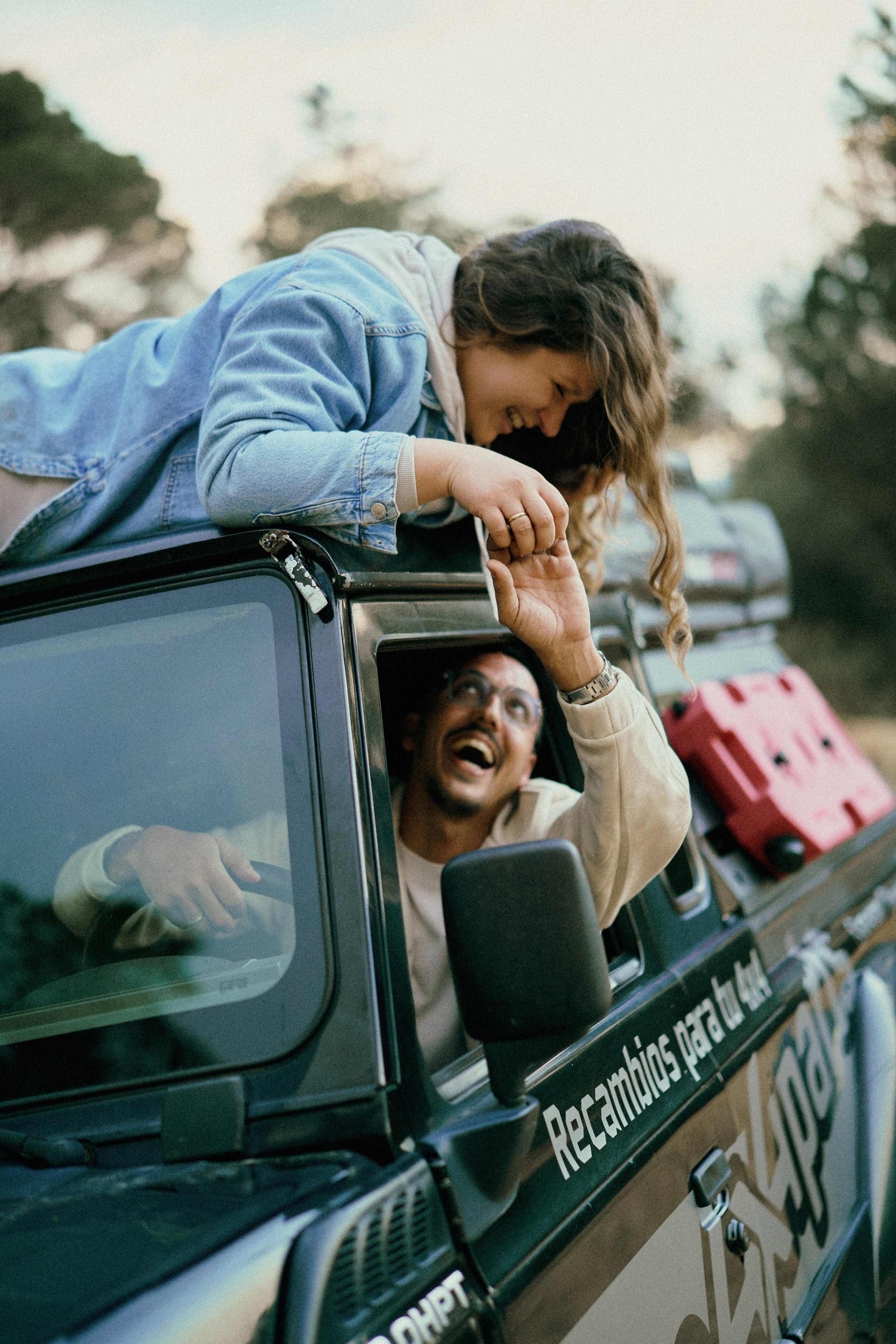 Луис и Лена. Машина. Фотограф в Барселоне Жанна Захарченко