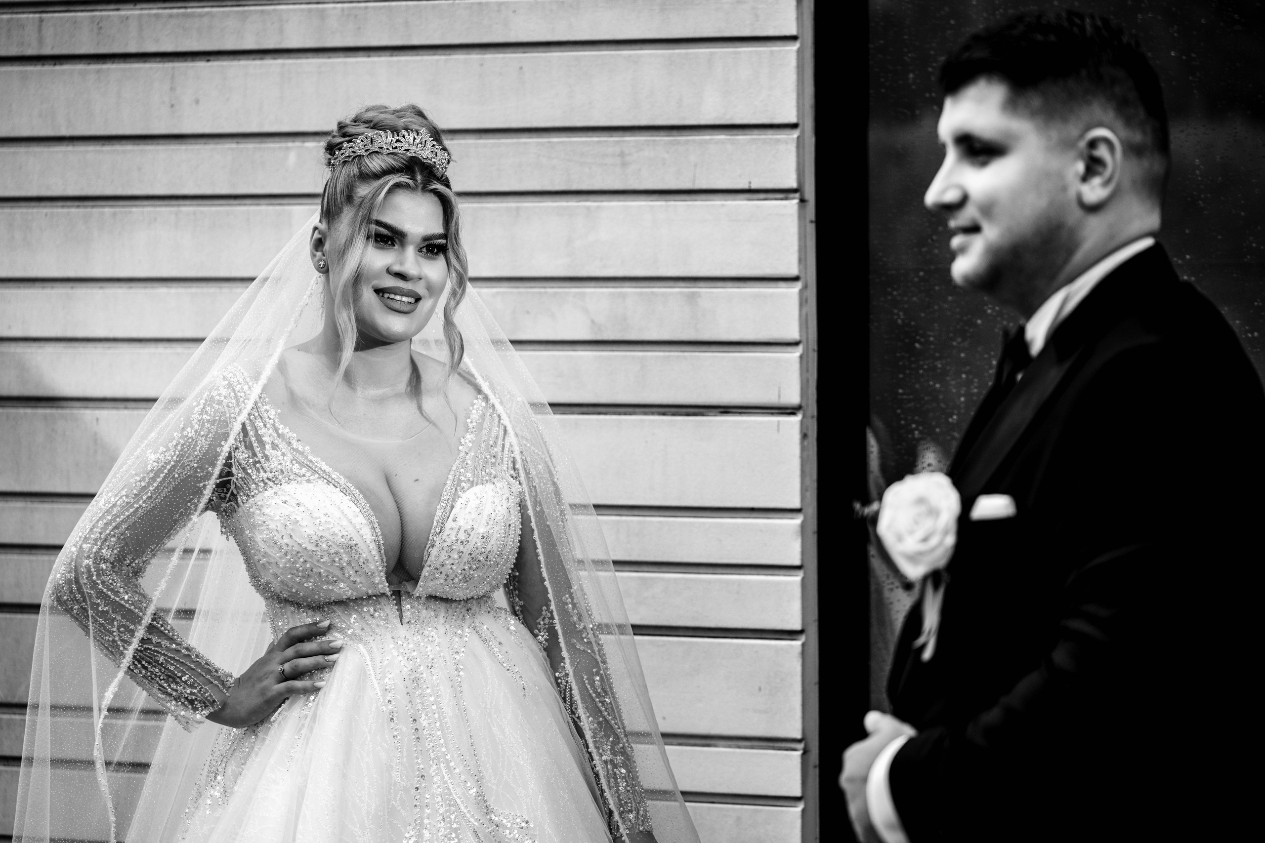 Andreea, Damian si Aris. Acasă